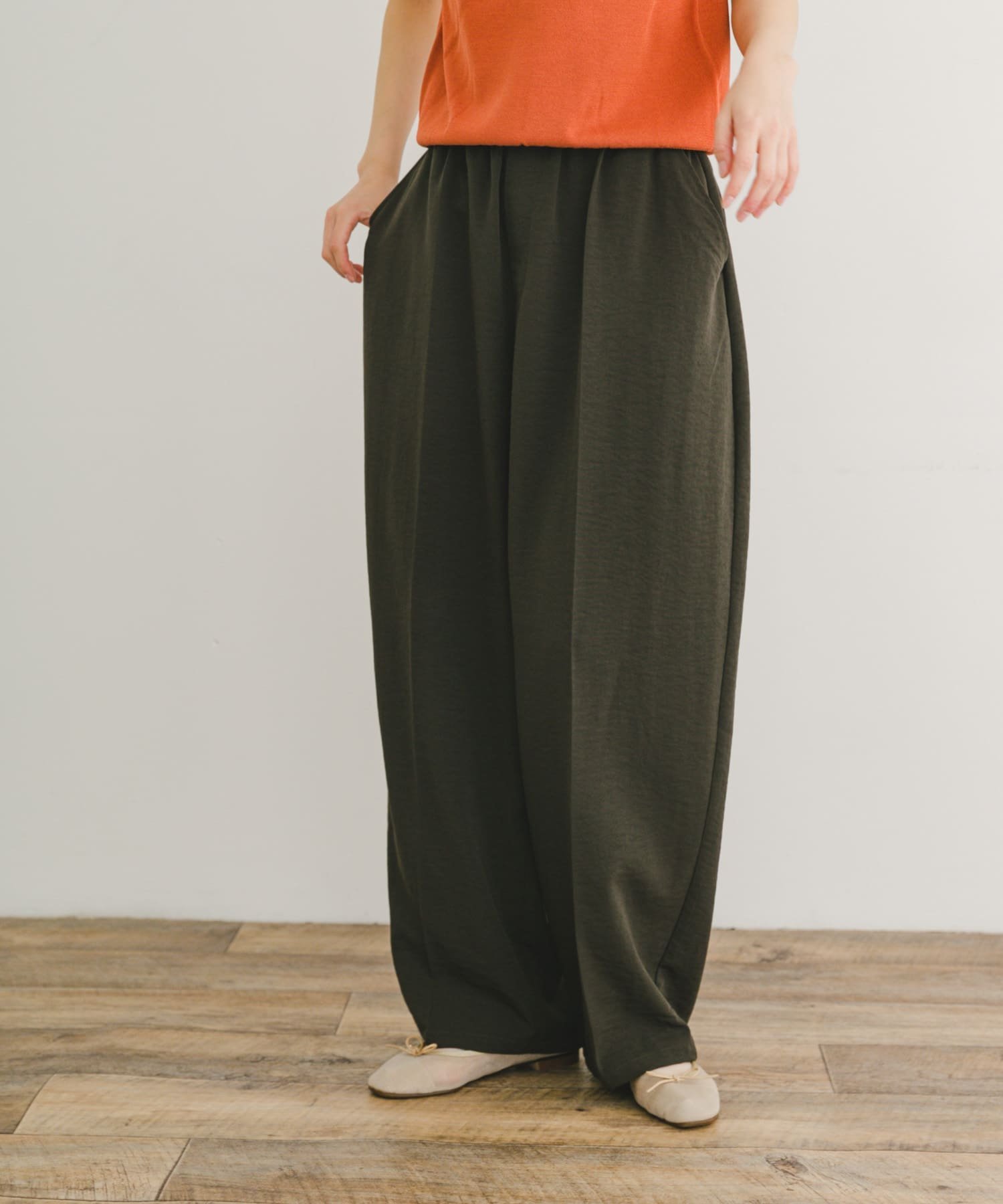 【SALE／42%OFF】URBAN RESEARCH ITEMS コクーンイージーパンツ アーバンリサーチアイテムズ パンツ その他のパンツ【送料無料】のサムネイル