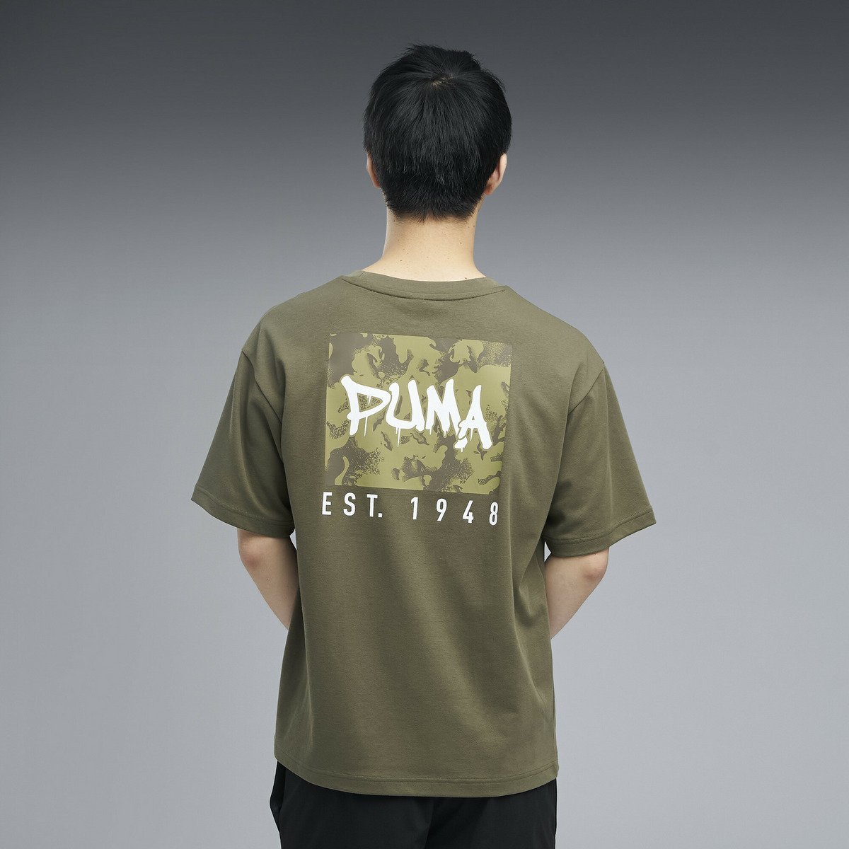 メンズ ESS エレベーテッド MX カモ バック プリント 半袖 Tシャツ SUMMER MX SS BK PT TEE プーマ トップス カットソー・Tシャツ グリーン