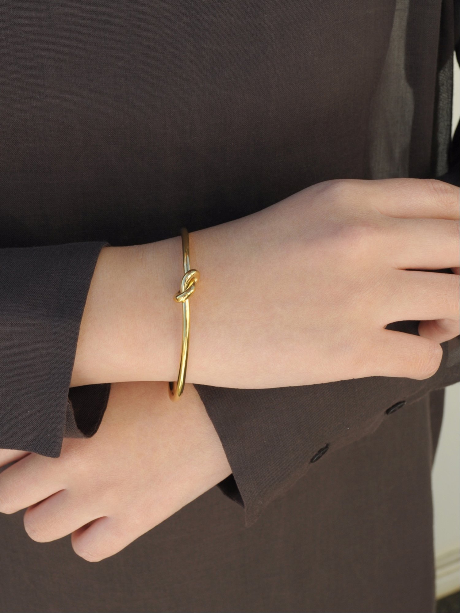 ieLS 金属アレルギー対応「ieLS」ノットデザインバングル ステンレス クークロワッサン アクセサリー・腕時計 ブレスレット・バングル ゴールド シルバー【送料無料】のサムネイル