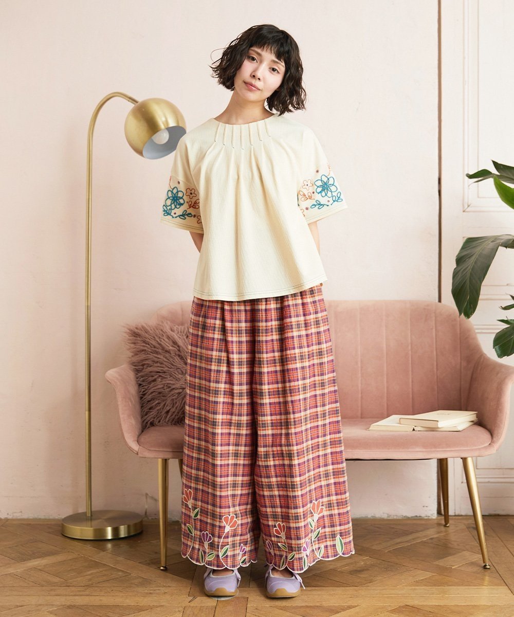Jocomomola Jardin テレコフラワーコード刺繍Tシャツ ホコモモラ トップス カットソー・Tシャツ グリーン ホワイト