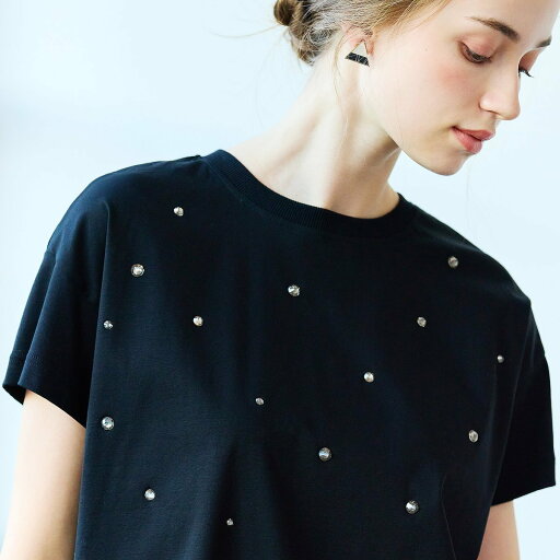 Liliane Burty Eclat 【Charme par Eclat】ジルコンプルオーバーTシャツ リリアンビューティ エクラ トップス カットソー・Tシャツ ブラック ホワイト【送料無料】 Liliane Burty Eclat 【Charme par Eclat】ジルコンプルオーバーTシャツ リリアンビューティ エクラ トップス カットソー・Tシャツ ブラック ホワイト【送料無料】