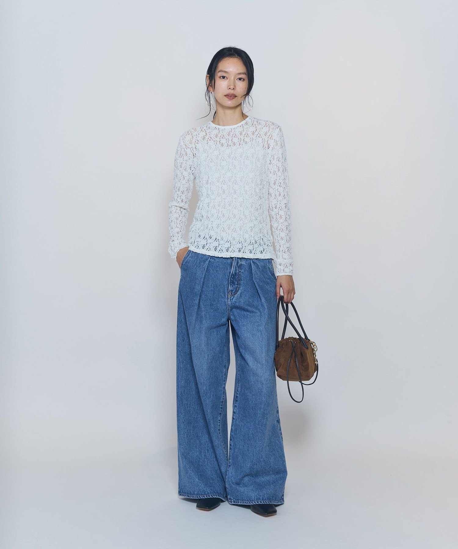 1er Arrondissement ストレッチレースプルオーバー プルミエアロンディスモン トップス カットソー・Tシャツ ブラック ホワイト