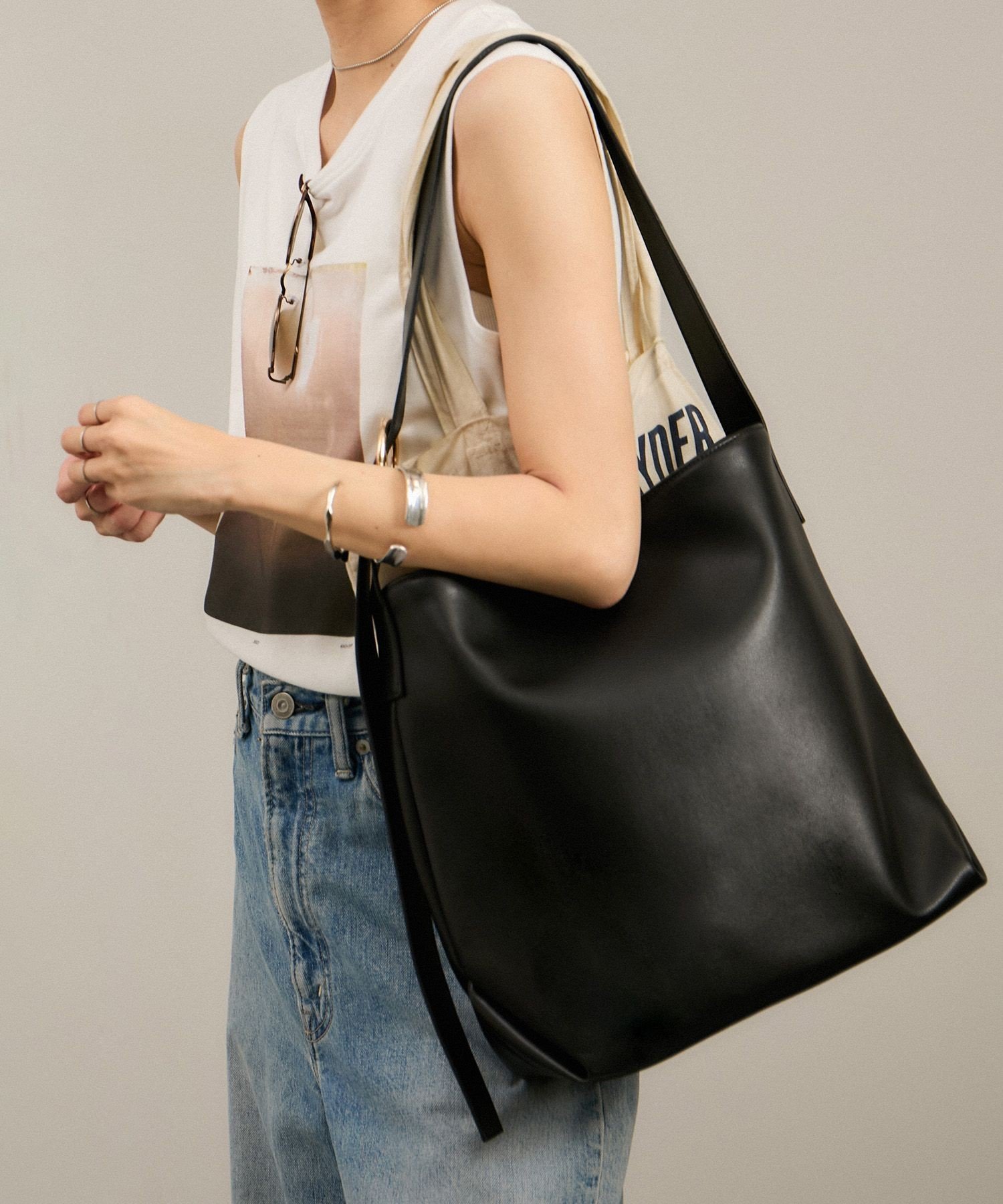 SALON adam et rope' スプリットレザートートバッグ/バケットバッグ[A4対応] サロン アダム エ ロペ バッグ ショルダーバッグ ブラック グレー【送料無料】