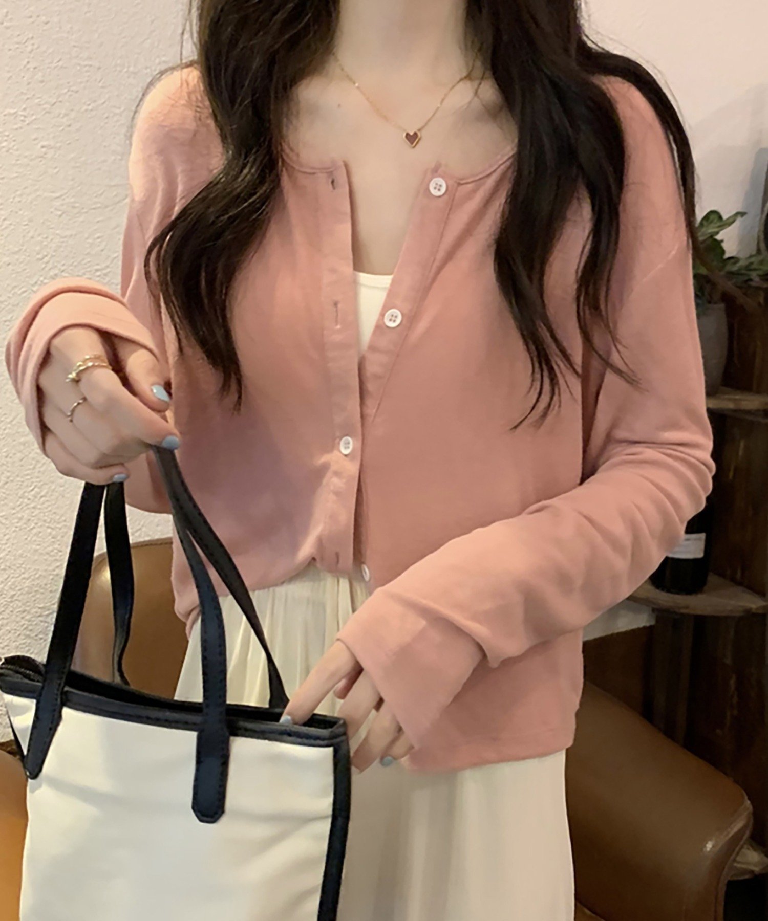 【SALE／19%OFF】Doula Doula Doula Doula/クルーネックカーディガン ドゥーラ ドゥーラ トップス カーディガン ブラック グリーン ピンク ベージュ