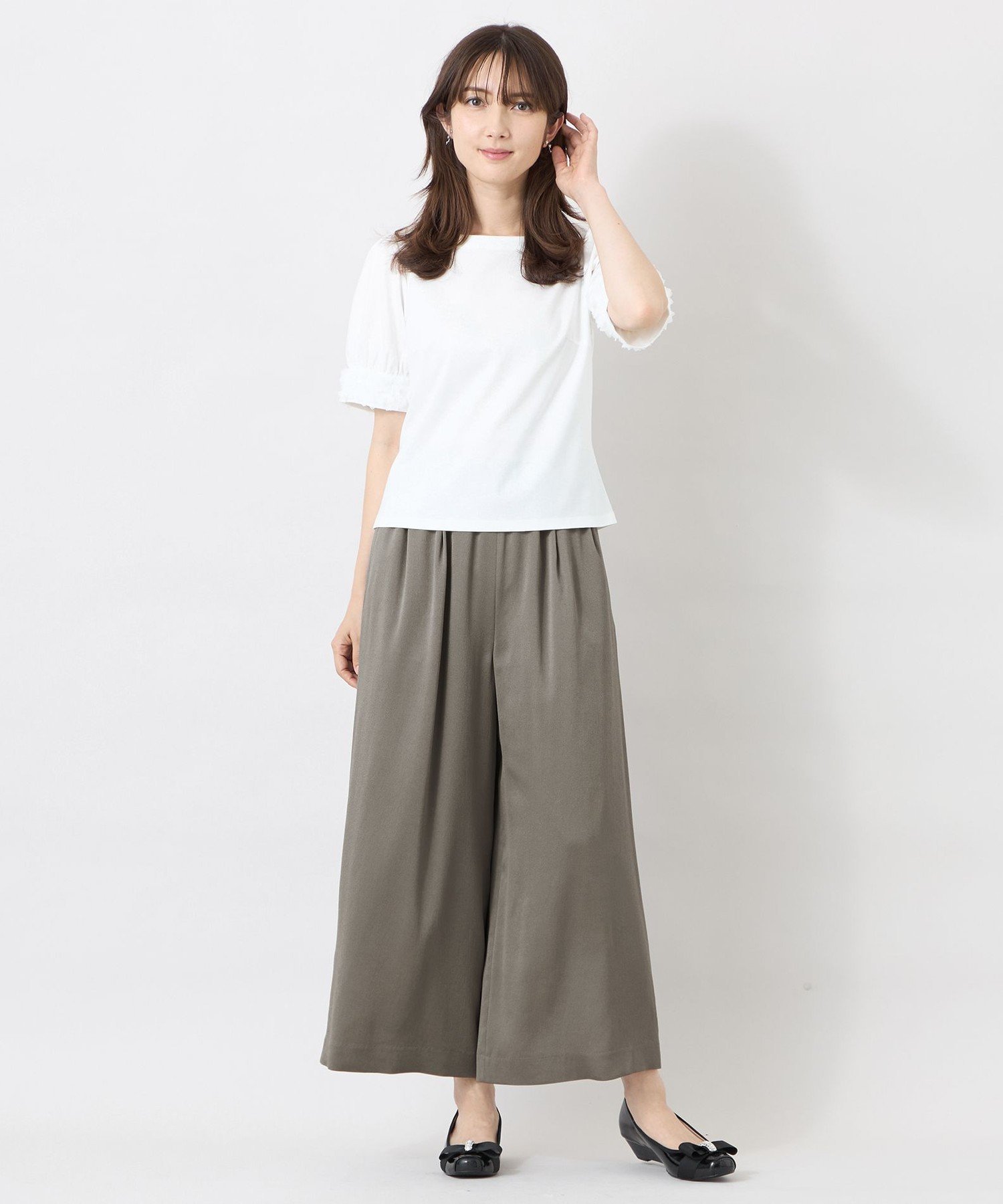 TO BE CHIC フラワーチュール ドッキングカットソー トゥー ビー シック トップス カットソー・Tシャツ ブラック ホワイト