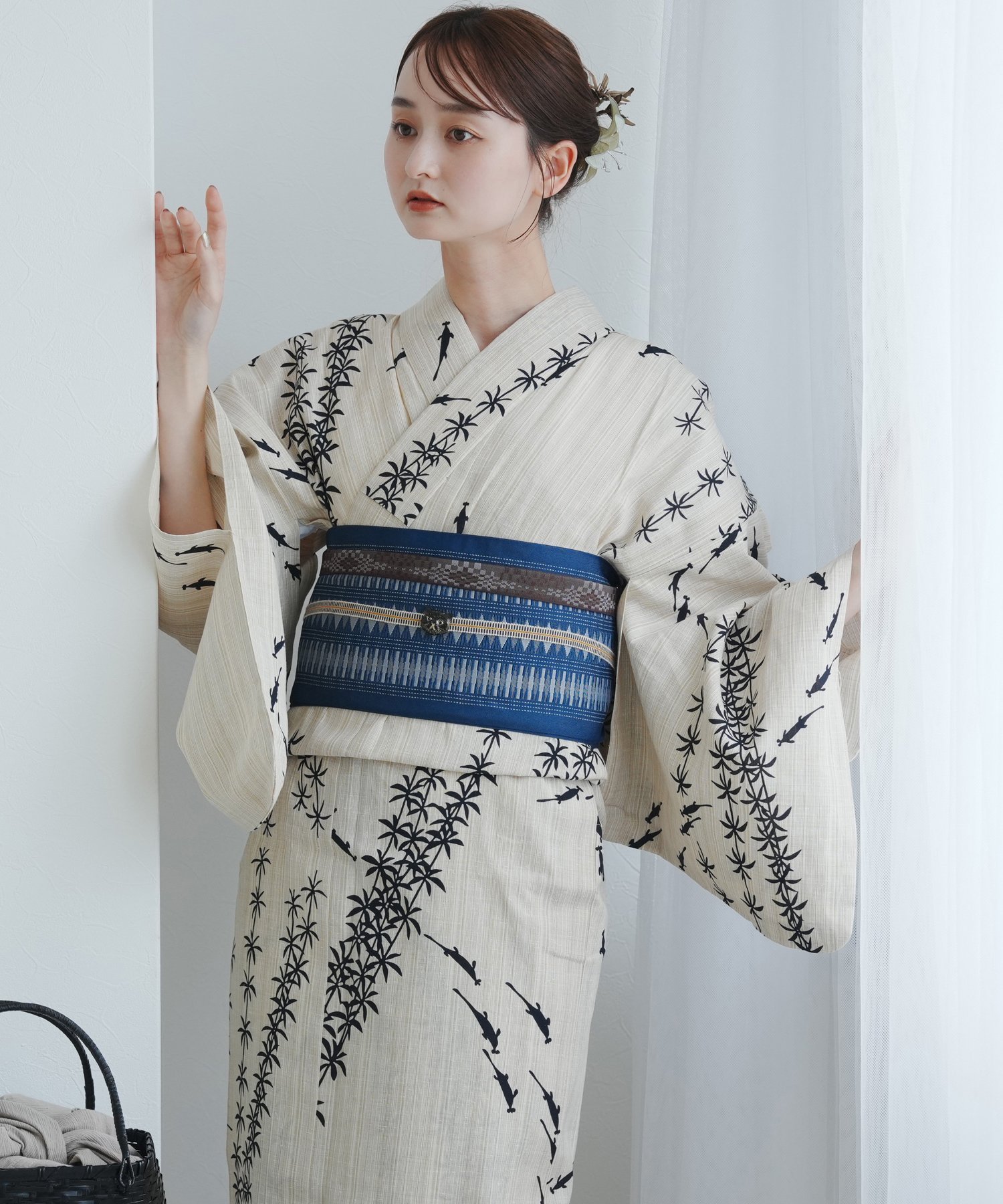 【SALE／20%OFF】utatane utatane*注染工房 日本製 浴衣3点セット 先染めベージュに黒の水草めだか ウタタネ 着物・浴衣・和装小物 浴衣 ベージュ【送料無料】のサムネイル