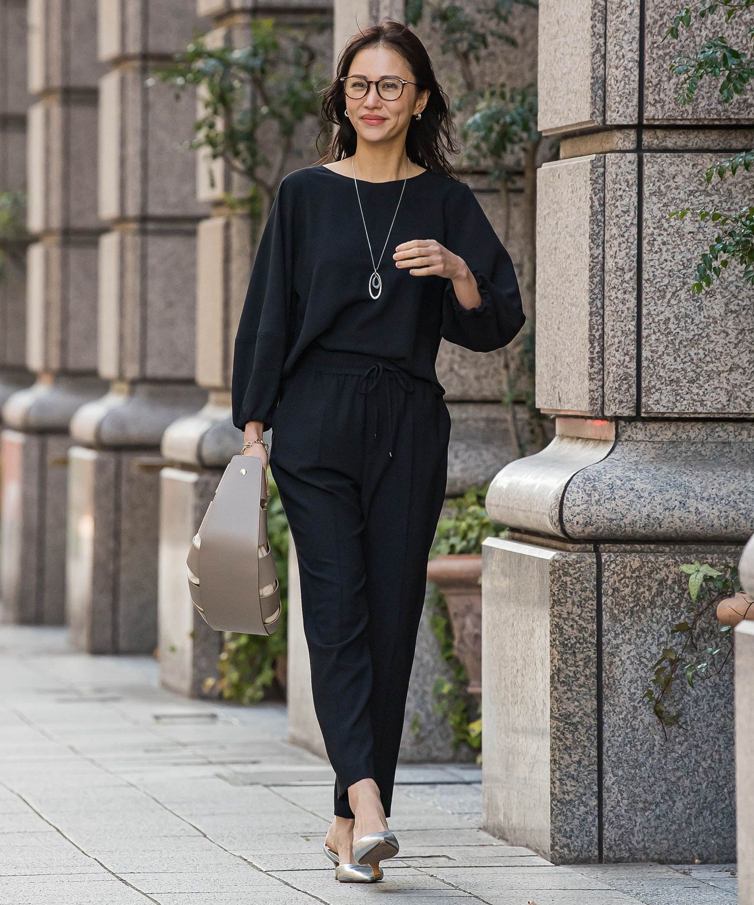 LAUTREAMONT ≪シリーズ累計2万枚突破!≫【ラクする美人服】デザインスリーブブラウス ロートレアモン トップス シャツ・ブラウス ブラック ベージュ