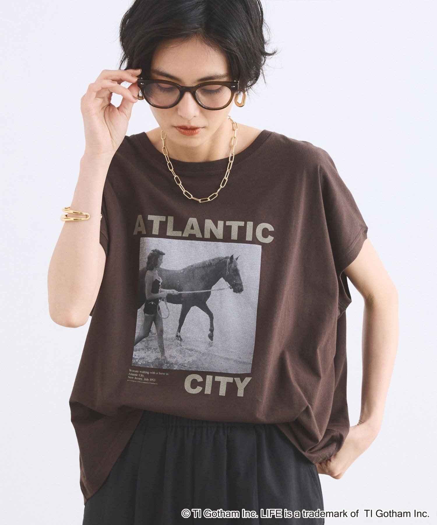 【別注】LIFE PICTURE COLLECTION / ATLANTIC CITY フォトT バンヤードストーム トップス カットソー・Tシャツ ホワイト ブラウン