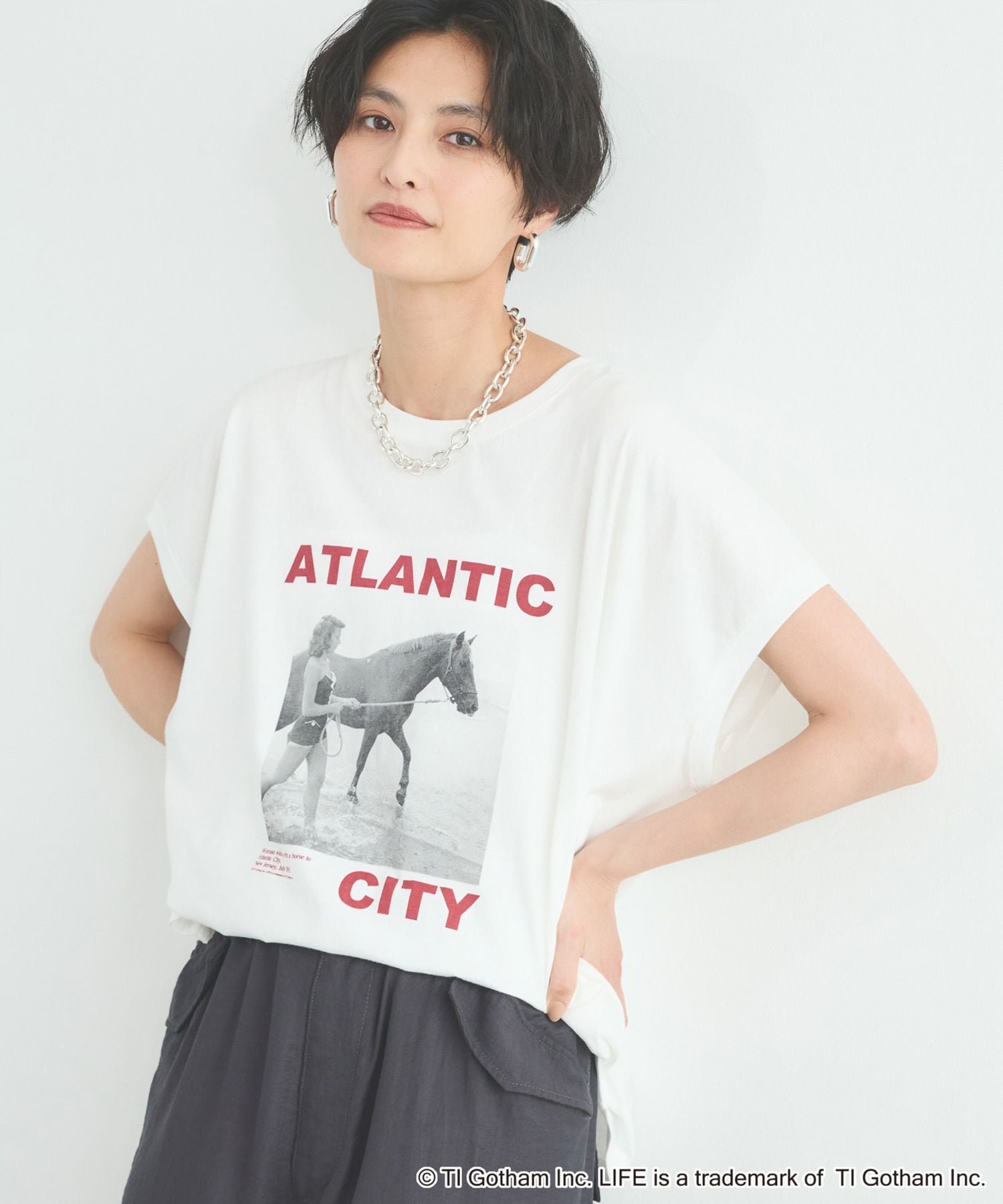 【別注】LIFE PICTURE COLLECTION / ATLANTIC CITY フォトT バンヤードストーム トップス カットソー・Tシャツ ホワイト ブラウン