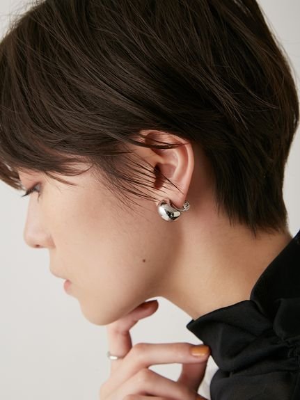 emmi 【emmi atelier】プランプイヤリング エミ アクセサリー・腕時計 ピアス ブラック ゴールド