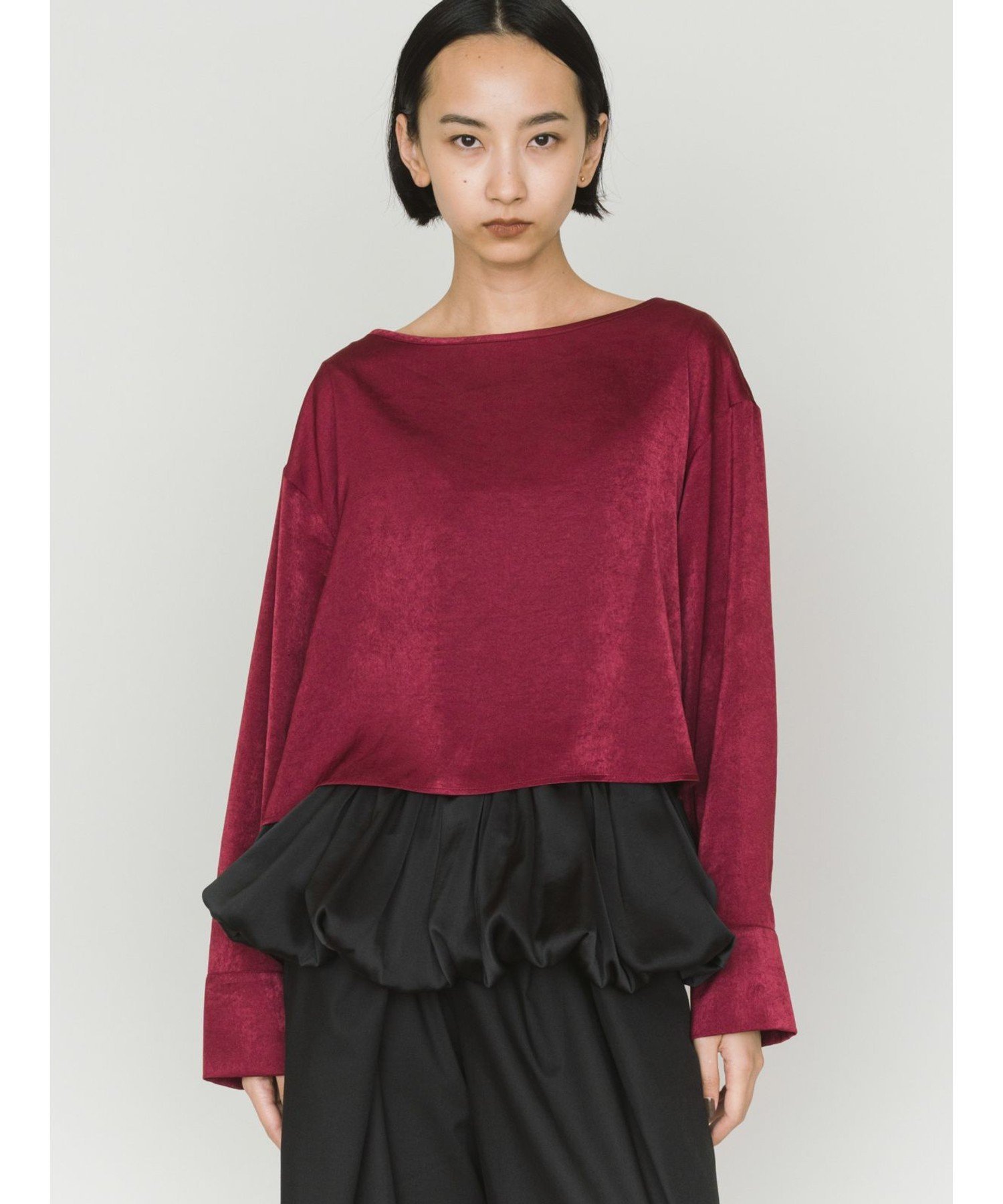 MIDIUMISOLID MIDIUMISOLID for Ladies サテンプルオーバー マーコート トップス カットソー・Tシャツ レッド グレー ブラッ...