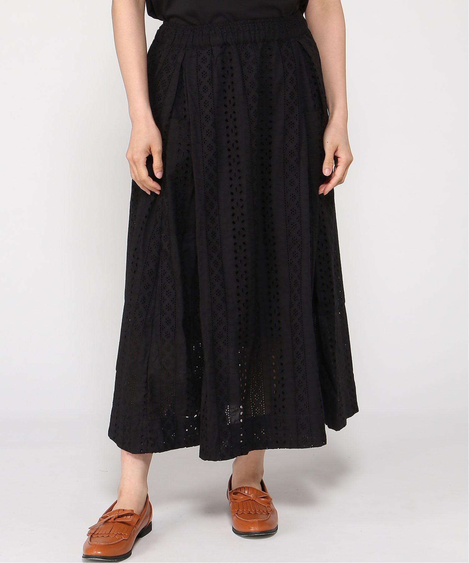 Vincent et Mireille VINCENT ET MIREILLE/(W)VINCENT ET MIREILLE INVERTED PLEATED SKIRT ステップス スカート ロング・マキシスカート ブラック ホワイト