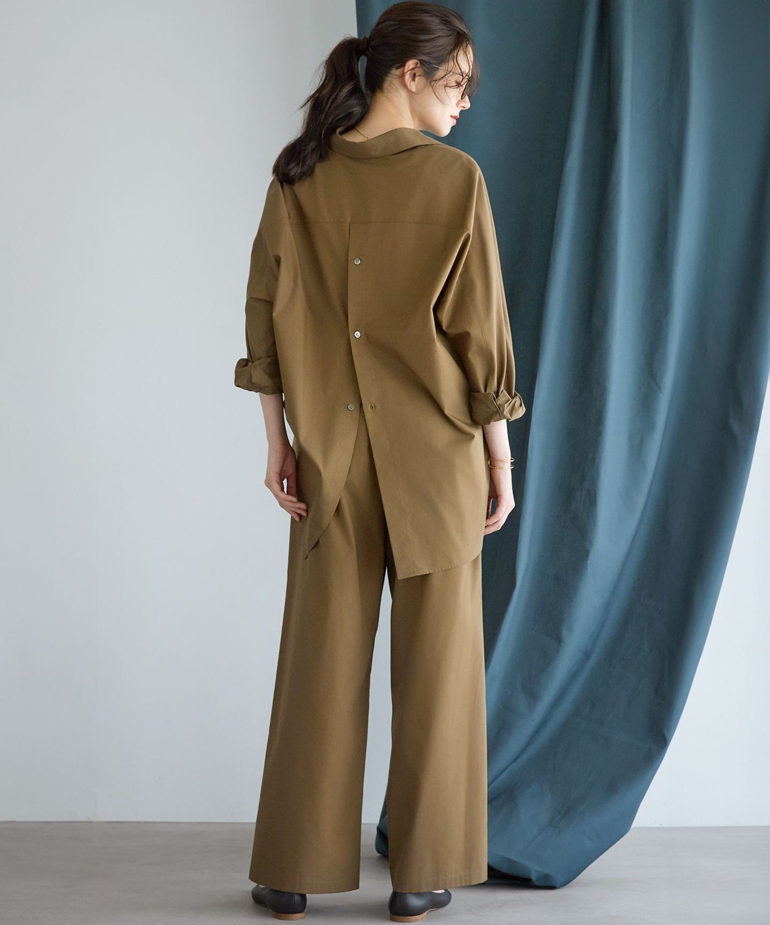 23区 【SLOW/一部店舗限定】ライトタンブラータフタ ワイド パンツ ニジュウサンク パンツ その他のパンツ カーキグリーン