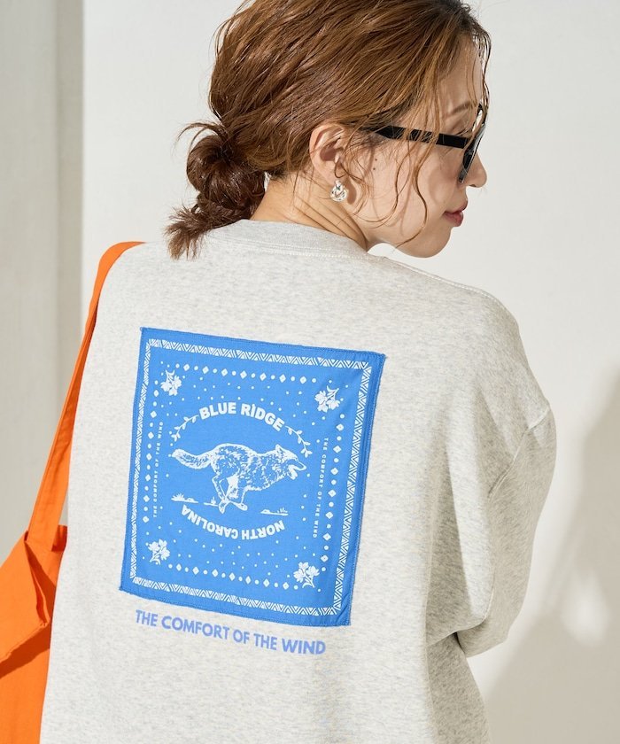 FREAK'S STORE バンダナ × フロッキー プリント スウェット【限定展開】 25AW フリークスストア トップス スウェット・トレーナー ネイビー ベージュ ブラック グレー【送料無料】のサムネイル