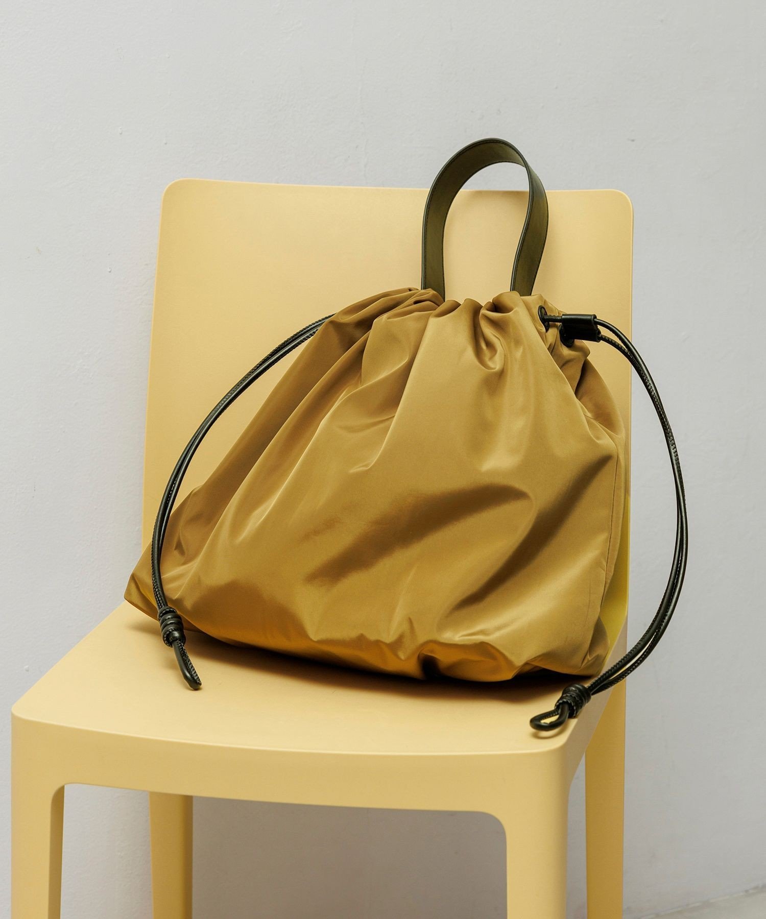 ADAM ET ROPE' FEMME 軽量巾着ワンショルダーバッグ アダムエロペ バッグ トートバッグ ブラック ブラウン【送料無料】