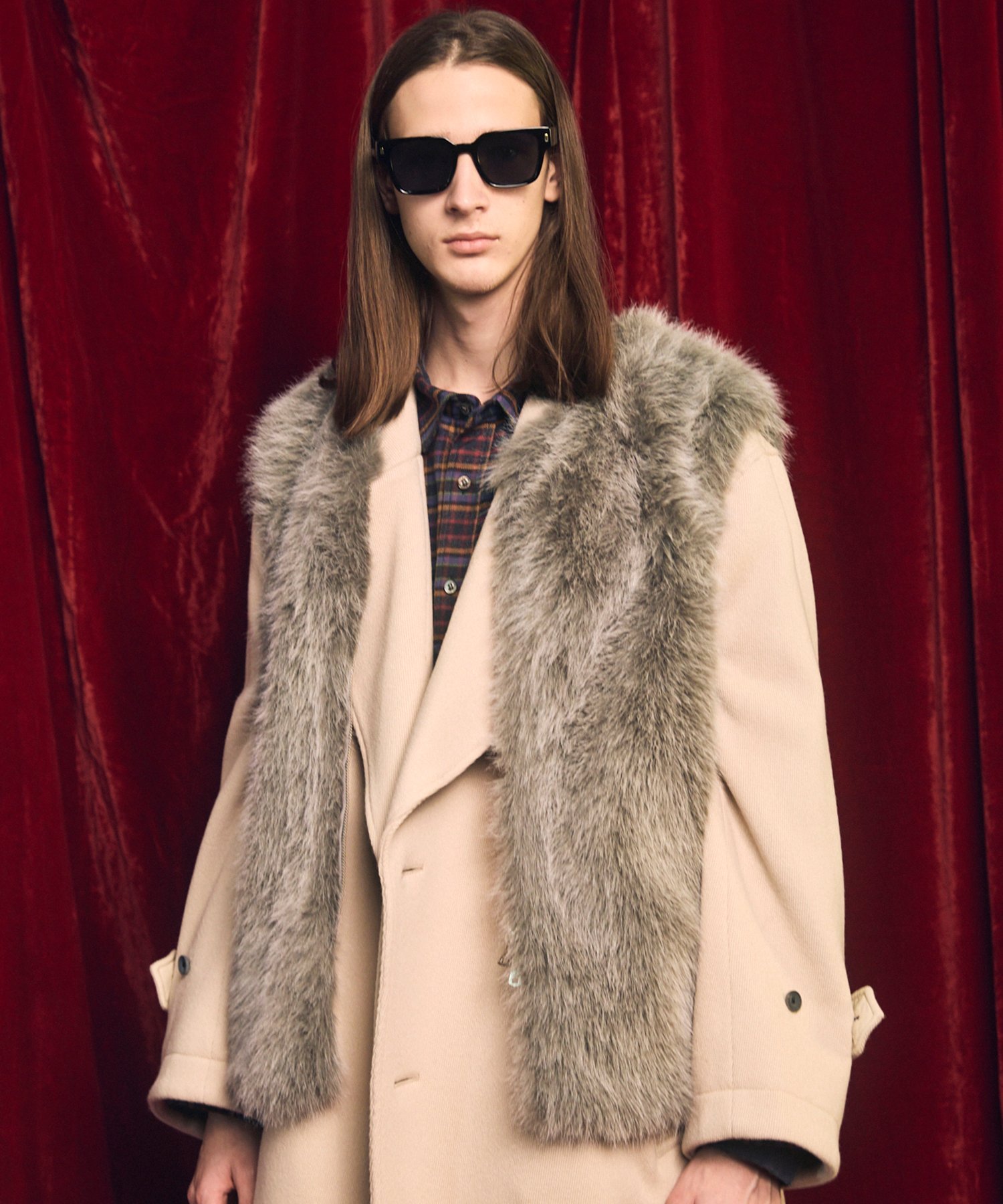 MAISON SPECIAL Luxury Volume Eco Fur Prime-Over Vest メゾンスペシャル ジャケット・アウター ブル..