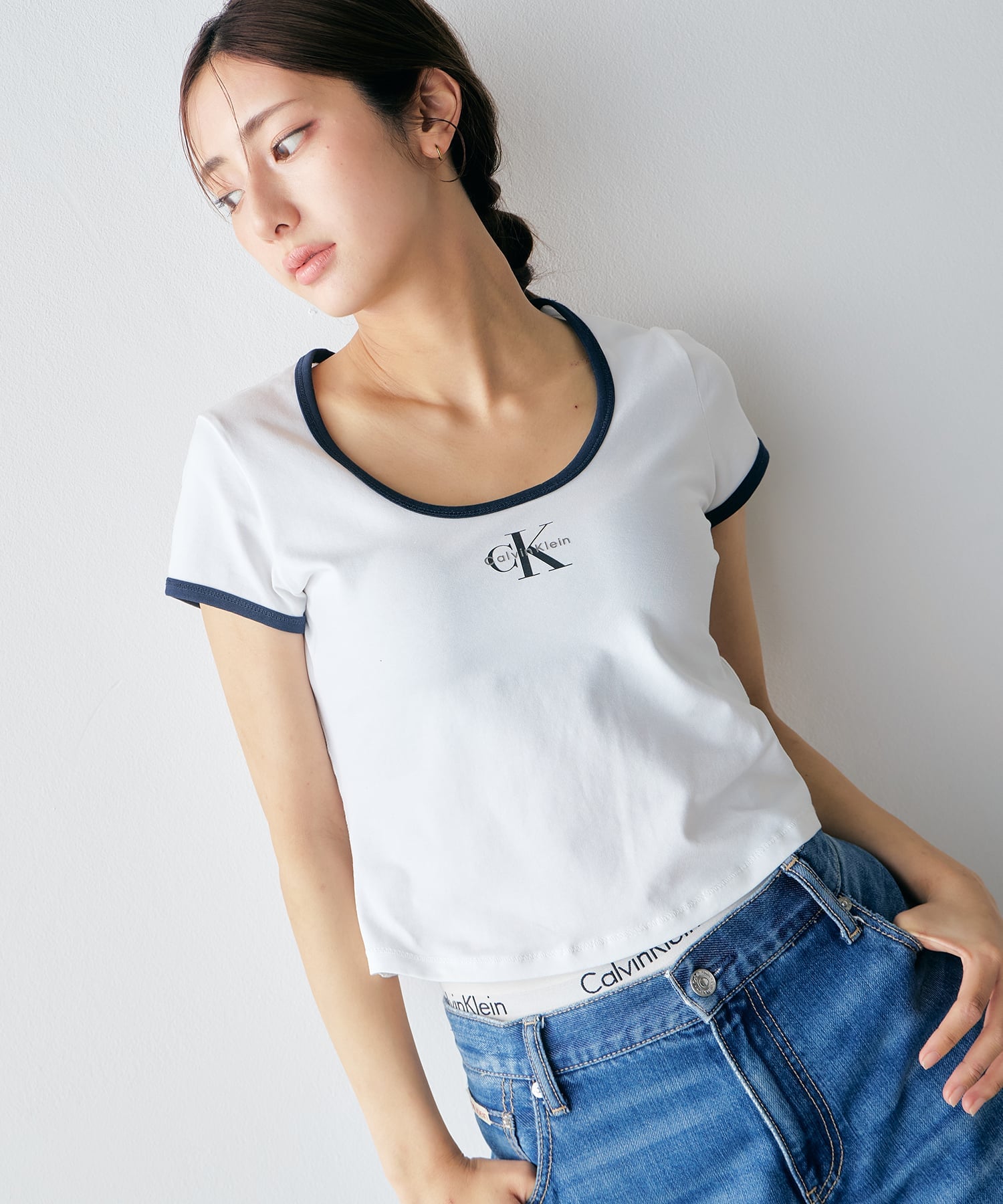 (W)【公式ショップ】 カルバンクライン ショートスリーブモノグラムスクープネックベビーTシャツ Calvin Klein Jeans 47G220G カルバン・クライン トップス カットソー・Tシャツ ホワイト ブラック