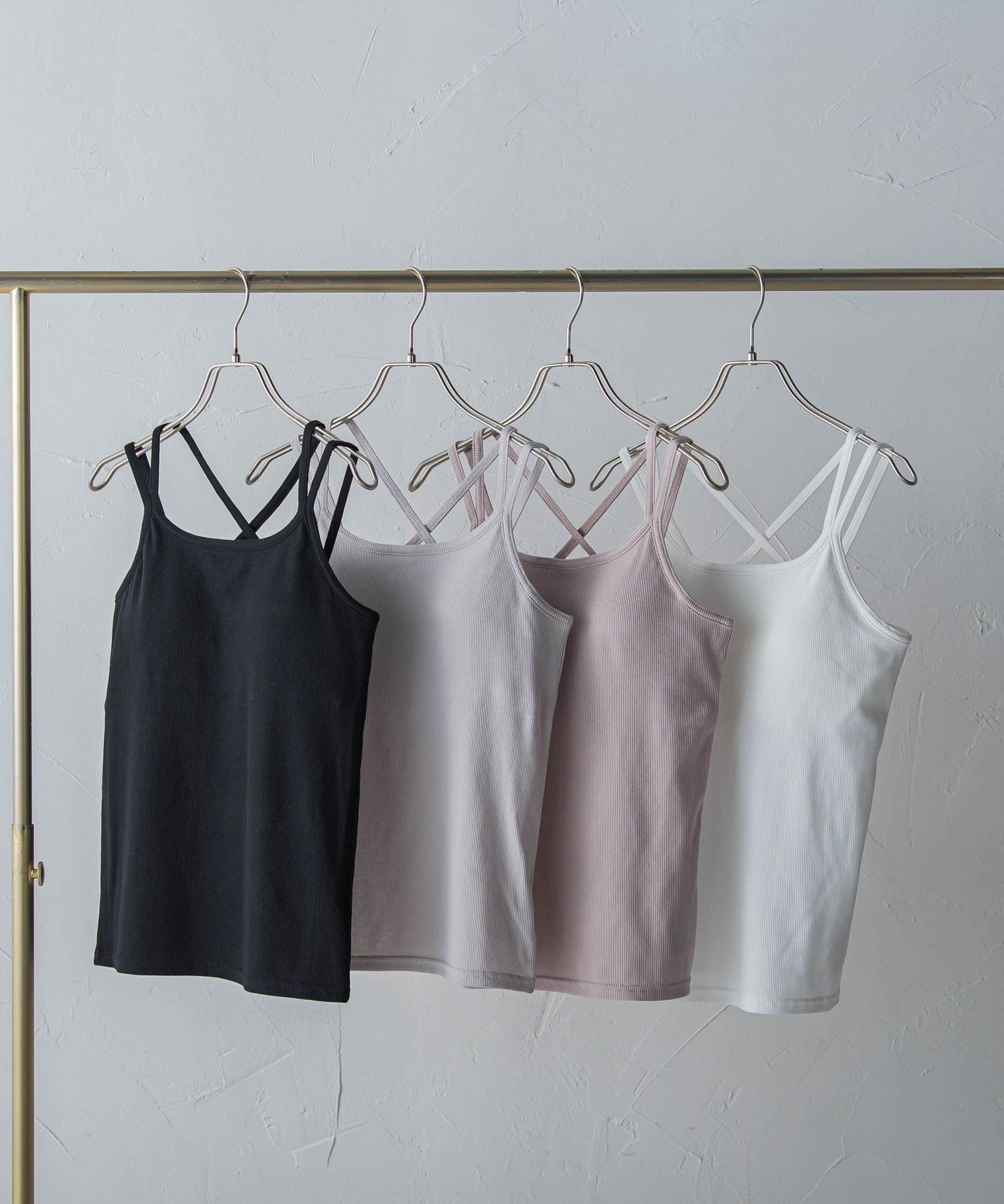 【SALE／15%OFF】ketty カップ付きキャミソール ≪洗濯機で洗える≫ ケティ トップス キャミソール ブラック ホワイト ピンク ベージュ【送料無料】のサムネイル