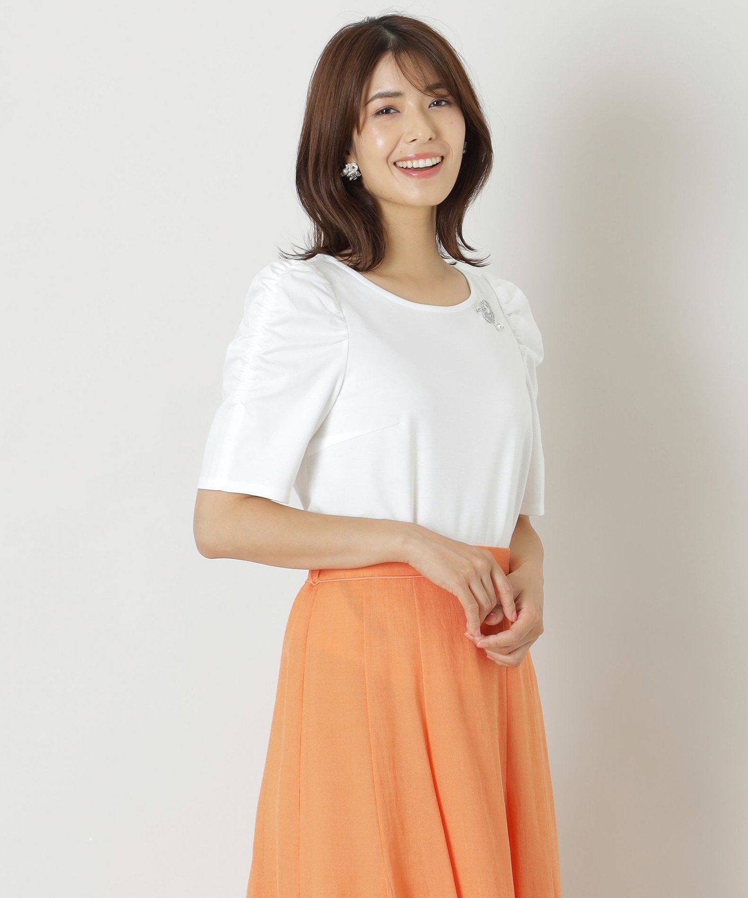 【SALE/58%OFF】TO BE CHIC コットンポンチ プルオーバーカットソー トゥー ビー シック トップス カットソー・Tシャツ ブラック ホワイト オレンジ【送料無料】