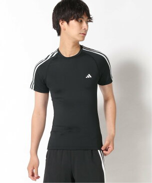 adidas Sports Performance テックフィット スリーストライプス トレーニング半袖Tシャツ / トレーニングウェア / アディダス（メンズ） アディダス カットソー Tシャツ ブラック【送料無料】