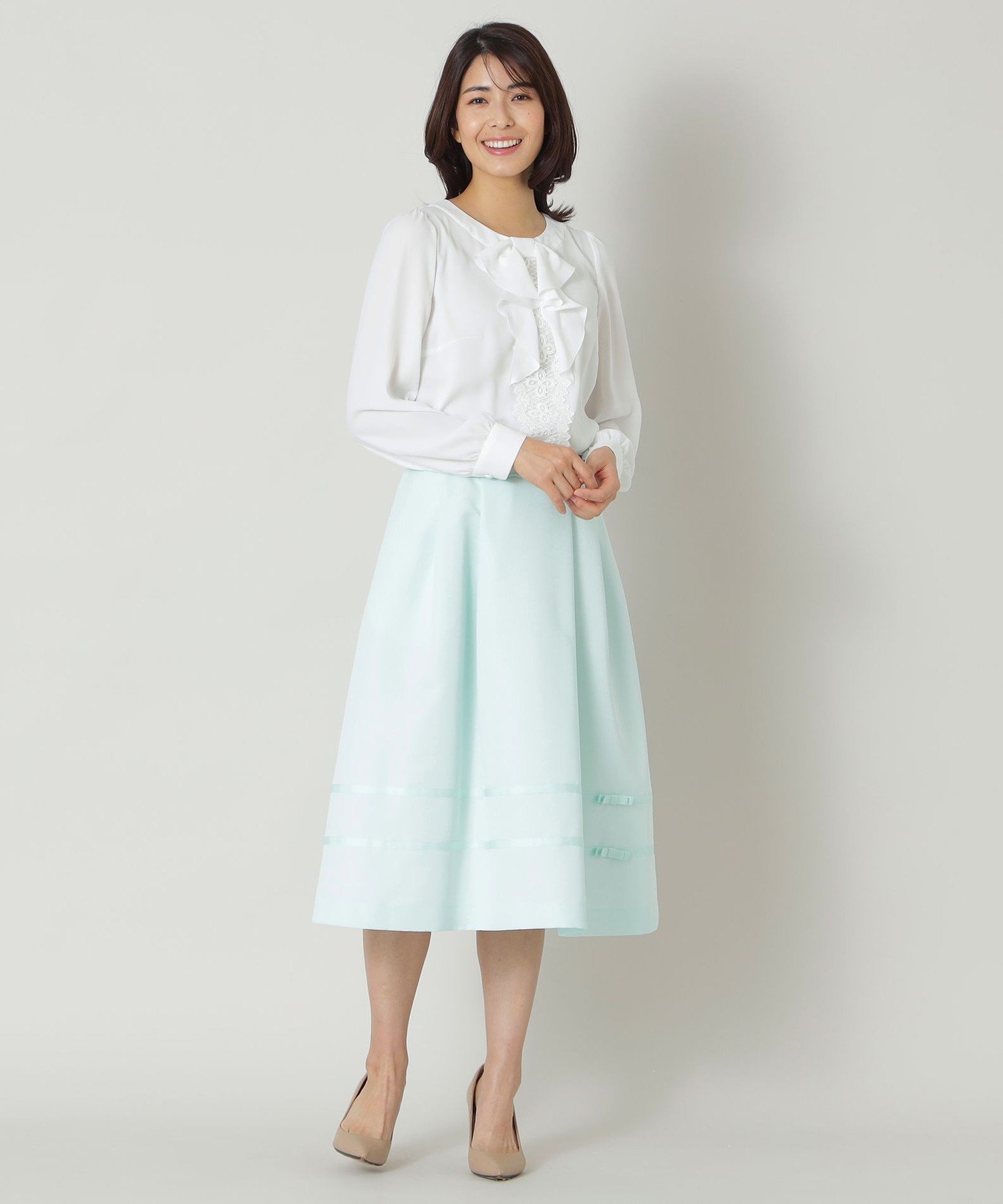 TO BE CHIC 【L】フロントレース ノーカラーブラウス サンヨー エルサイズ トップス シャツ・ブラウス グリーン ホワイト