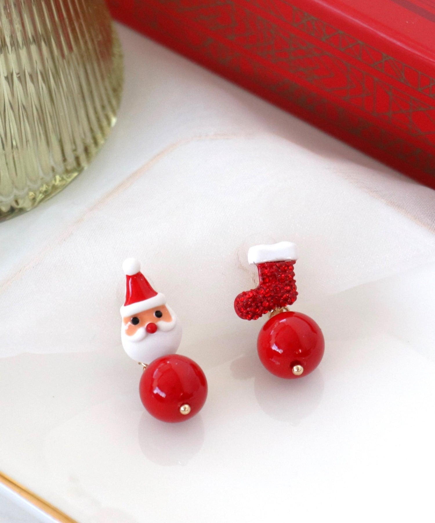 Three Four Time Three Four Time/サンタ×ブーツイヤリング スリーフォータイム アクセサリー・腕時計 イヤリング・イヤーカフ レッド