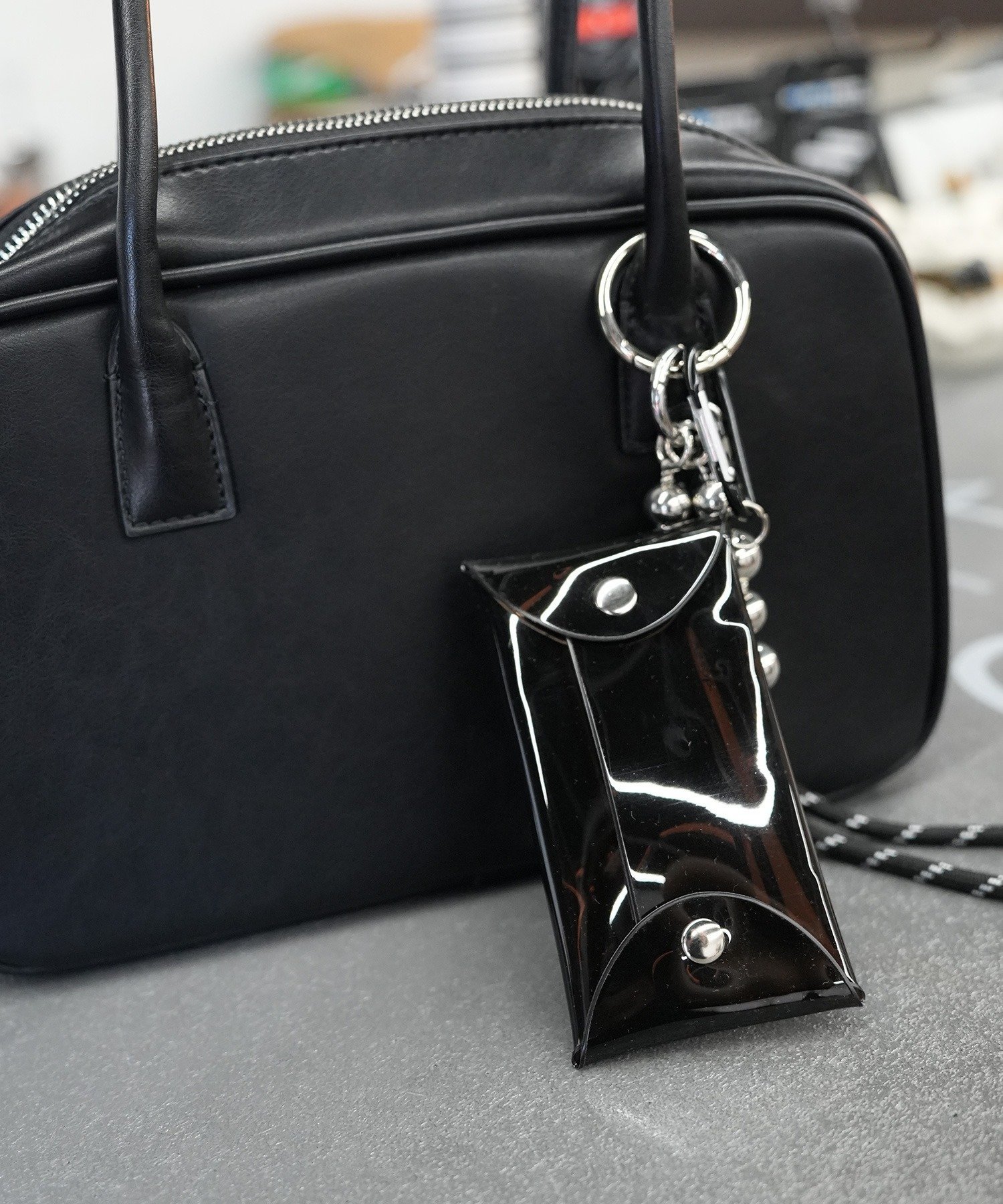 【SALE／4%OFF】Kotoe 【UNISEX】 カラビナ付き クリアポーチ アウトフィッターラボ 財布・ポーチ・ケース コインケース・小銭入れ・札入れ ピンク 透明 ブラック イエロー
