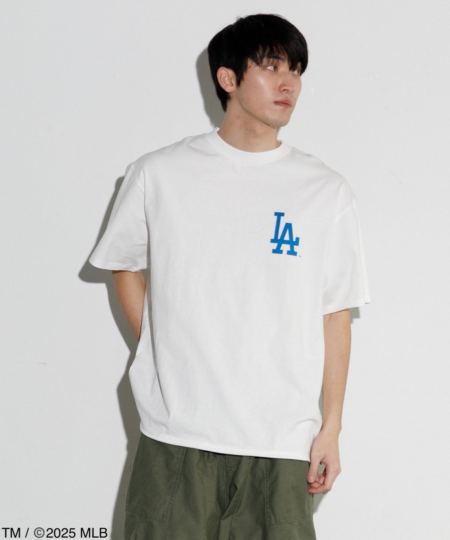 AMERICAN RAG CIE 別注MLB Tee - LOS ANGELES DODGERS アメリカンラグシー トップス カットソー・Tシャツ ホワイト【送料無料】のサムネイル