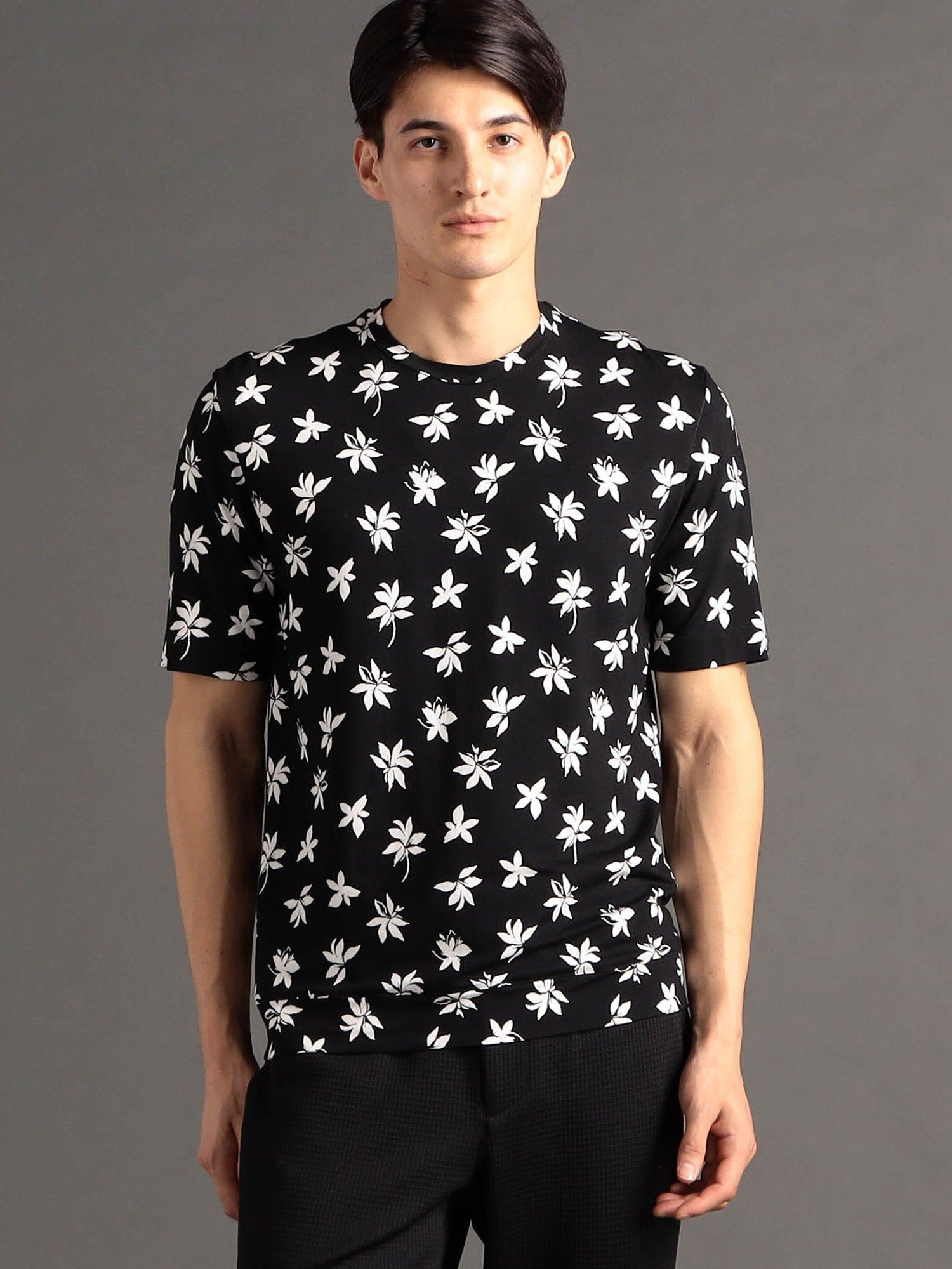 【SALE／40%OFF】MONSIEUR NICOLE ex/tra 【ex/tra】フラワープリント クルーネックTシャツ ニコル トップス カットソー・Tシャツ ブラック ホワイト【送料無料】