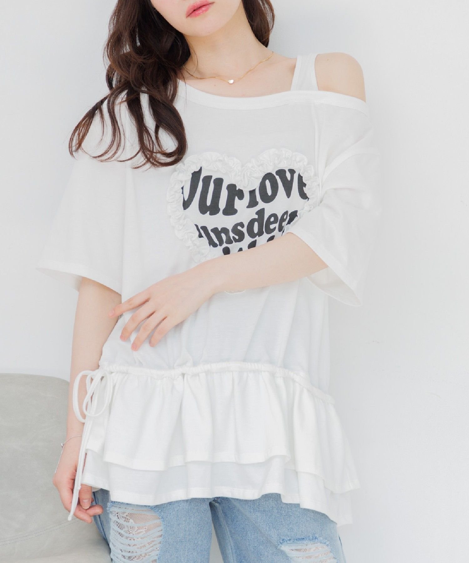 ems excite 裾フリルワンショルBIGT レトロガール トップス カットソー・Tシャツ ホワイト ベージュ グレー
