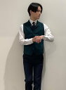 TOKYO SHIRTS（トーキョーシャツ）前身布帛ラペルニットジレ メンズ BM05H505DP50X00-70◇◆　東京シャツ×gim(R)　◆◇　　　前身布帛ラペルジレ「つづく、つながる」をコンセプトに、モノづくりを発信し続けるgim(ジム)とのコラボジレ。生地を地厚にし、高級感をアップさせた前身布帛ジレは型崩れしづらく、ラペル付の衿元がジャケットなしの着用でもオシャレな印象に。【グリーン】差し色にピッタリなグリーンはグレーのパンツと合わせてぐっと大人なコーディネイトに。【ワインレッド】秋冬らしい色味のワインレッドは洗練された大人な印象のスタイリングを作り出してくれます。※素材の特性上、摩擦による毛玉が出ることがございます。また、ほつれの原因となりますので、着用には表面がざらついたものとの引っ掛かりにご注意下さい。※汗や雨などで濡れた状態や強い摩擦等で、他の製品に色移りする場合がございます。ご注意ください。【BRICKHOUSEbyTokyoShirts/ブリックハウスバイトウキョウシャツ】BRICKHOUSEbyTokyoShirtsは業界トップ水準を誇るノーアイロンの形態安定加工、高度な縫製技術を用いた高付加価値シャツでありながら選ぶことを気軽に楽しめるシャツのブランドです。ベーシックから多様なデザインまで幅広いバリエーションで豊富なサイズ展開で、ディテールの隅々にまで織り込んで一枚一枚丁寧に仕立てております。型番：05H505DP50X0070-70-821 JP7484【採寸】■メンズニット■【Mサイズ】肩幅 / 32 胸囲 / 94 着丈 / 62【Lサイズ】肩幅 / 34 胸囲 / 100 着丈 / 65【LLサイズ】肩幅 / 36 胸囲 / 106 着丈 / 68【XLサイズ】肩幅 / 38 胸囲 / 112 着丈 / 71※デザインにより大きさや着丈が異なります。お買い求めの前に必ずサイズ寸法をお確かめください。商品のサイズについて【商品詳細】中国素材：表地:ポリエステル87% レーヨン10% ポリウレタン3% 後身頃:アクリル70% 毛30%サイズ：M、L、LL、XL※画面上と実物では多少色具合が異なって見える場合もございます。ご了承ください。商品のカラーについて 【予約商品について】 ※「先行予約販売中」「予約販売中」をご注文の際は予約商品についてをご確認ください。TOKYO SHIRTS（トーキョーシャツ）前身布帛ラペルニットジレ メンズ BM05H505DP50X00-70◇◆　東京シャツ×gim(R)　◆◇　　　前身布帛ラペルジレ「つづく、つながる」をコンセプトに、モノづくりを発信し続けるgim(ジム)とのコラボジレ。生地を地厚にし、高級感をアップさせた前身布帛ジレは型崩れしづらく、ラペル付の衿元がジャケットなしの着用でもオシャレな印象に。【グリーン】差し色にピッタリなグリーンはグレーのパンツと合わせてぐっと大人なコーディネイトに。【ワインレッド】秋冬らしい色味のワインレッドは洗練された大人な印象のスタイリングを作り出してくれます。※素材の特性上、摩擦による毛玉が出ることがございます。また、ほつれの原因となりますので、着用には表面がざらついたものとの引っ掛かりにご注意下さい。※汗や雨などで濡れた状態や強い摩擦等で、他の製品に色移りする場合がございます。ご注意ください。【BRICKHOUSEbyTokyoShirts/ブリックハウスバイトウキョウシャツ】BRICKHOUSEbyTokyoShirtsは業界トップ水準を誇るノーアイロンの形態安定加工、高度な縫製技術を用いた高付加価値シャツでありながら選ぶことを気軽に楽しめるシャツのブランドです。ベーシックから多様なデザインまで幅広いバリエーションで豊富なサイズ展開で、ディテールの隅々にまで織り込んで一枚一枚丁寧に仕立てております。型番：05H505DP50X0070-70-821 JP7484【採寸】■メンズニット■【Mサイズ】肩幅 / 32 胸囲 / 94 着丈 / 62【Lサイズ】肩幅 / 34 胸囲 / 100 着丈 / 65【LLサイズ】肩幅 / 36 胸囲 / 106 着丈 / 68【XLサイズ】肩幅 / 38 胸囲 / 112 着丈 / 71※デザインにより大きさや着丈が異なります。お買い求めの前に必ずサイズ寸法をお確かめください。商品のサイズについて【商品詳細】中国素材：表地:ポリエステル87% レーヨン10% ポリウレタン3% 後身頃:アクリル70% 毛30%サイズ：M、L、LL、XL※画面上と実物では多少色具合が異なって見える場合もございます。ご了承ください。商品のカラーについて 【予約商品について】 ※「先行予約販売中」「予約販売中」をご注文の際は予約商品についてをご確認ください。■重要なお知らせ※ 当店では、ギフト配送サービス及びラッピングサービスを行っておりません。ご注文者様とお届け先が違う場合でも、タグ（値札）付「納品書 兼 返品連絡票」同梱の状態でお送り致しますのでご了承ください。 ラッピング・ギフト配送について※ 2点以上ご購入の場合、全ての商品が揃い次第一括でのお届けとなります。お届け予定日の異なる商品をお買い上げの場合はご注意下さい。お急ぎの商品がございましたら分けてご購入いただきますようお願い致します。発送について ※ 買い物カートに入れるだけでは在庫確保されませんのでお早めに購入手続きをしてください。当店では在庫を複数サイトで共有しているため、同時にご注文があった場合、売切れとなってしまう事がございます。お手数ですが、ご注文後に当店からお送りする「ご注文内容の確認メール」をご確認ください。ご注文の確定について ※ Rakuten Fashionの商品ページに記載しているメーカー希望小売価格は、楽天市場「商品価格ナビ」に登録されている価格に準じています。 商品の価格についてTOKYO SHIRTSTOKYO SHIRTSのベスト・ジレトップスご注文・お届けについて発送ガイドラッピンググッズ3,980円以上送料無料ご利用ガイド