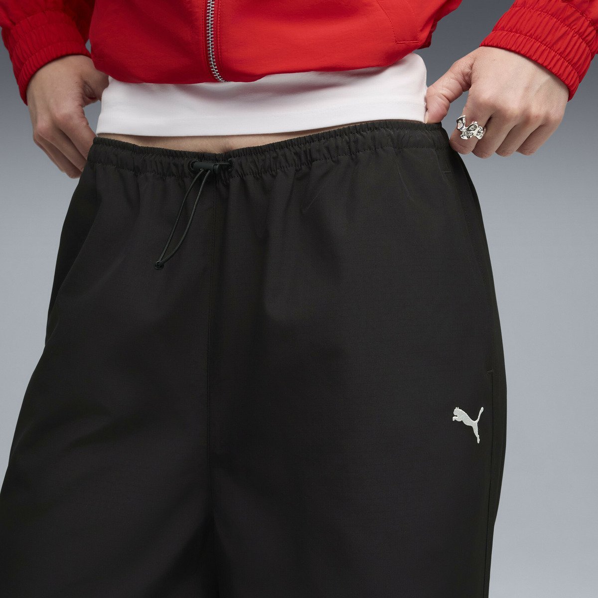 PUMA ウィメンズ ワードローブ ESS パラシュート ウーブン パンツ プーマ パンツ その他のパンツ ブラック【送料無料】