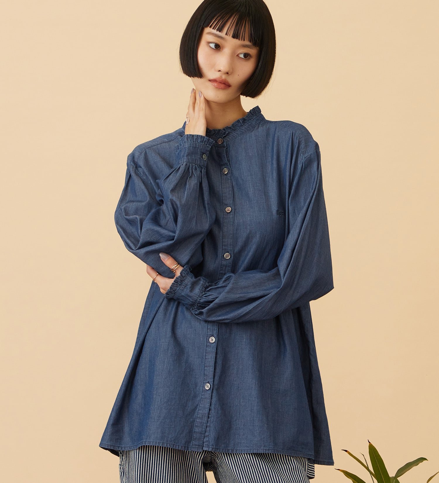 Lee FRILL DENIM SHIRTS / フリルデニムシャツ エドウインオンラインモール トップス シャツ・ブラウス ホワイト ブルー