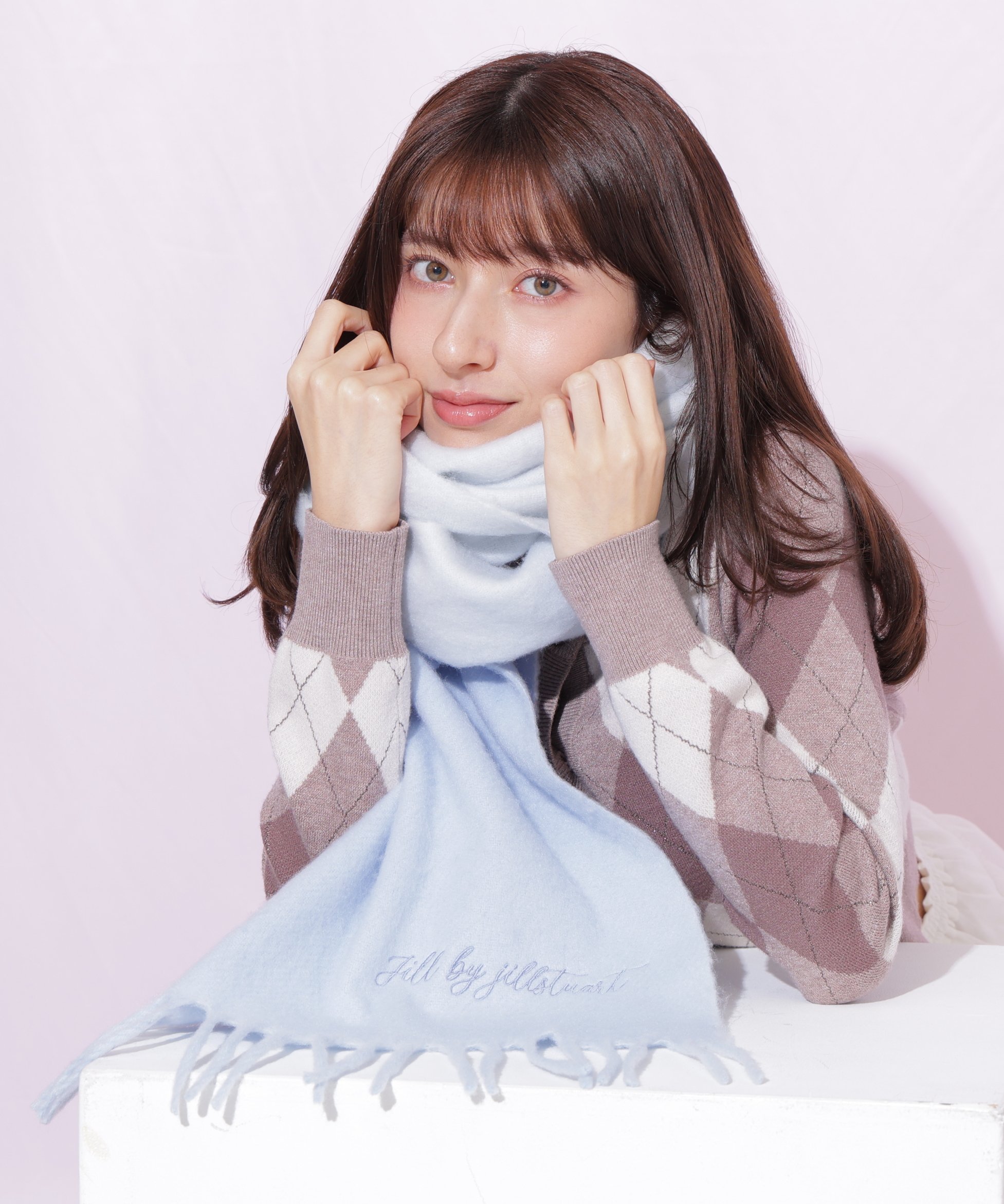 JILL by JILL STUART エンブロイダリーロゴフラッフィーストール/マフラー ジル バイ ジル スチュアート ファッション雑貨 スカーフ・バンダナ ピンク レッド ホワイト イエロー ブルー【送料無料】