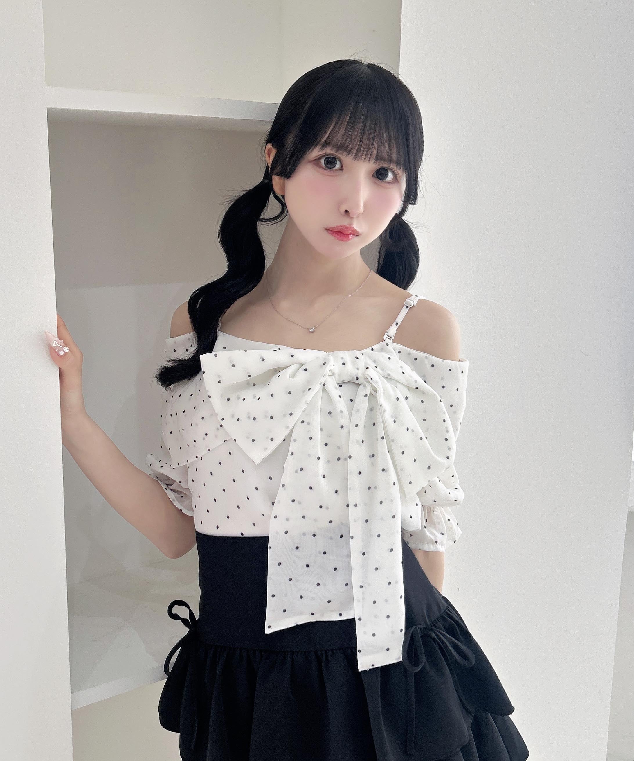 INGNI 【WEB限定】シアーオフショルリボンブラウス イング トップス シャツ・ブラウス ホワイト ブラック ブルー ピンク