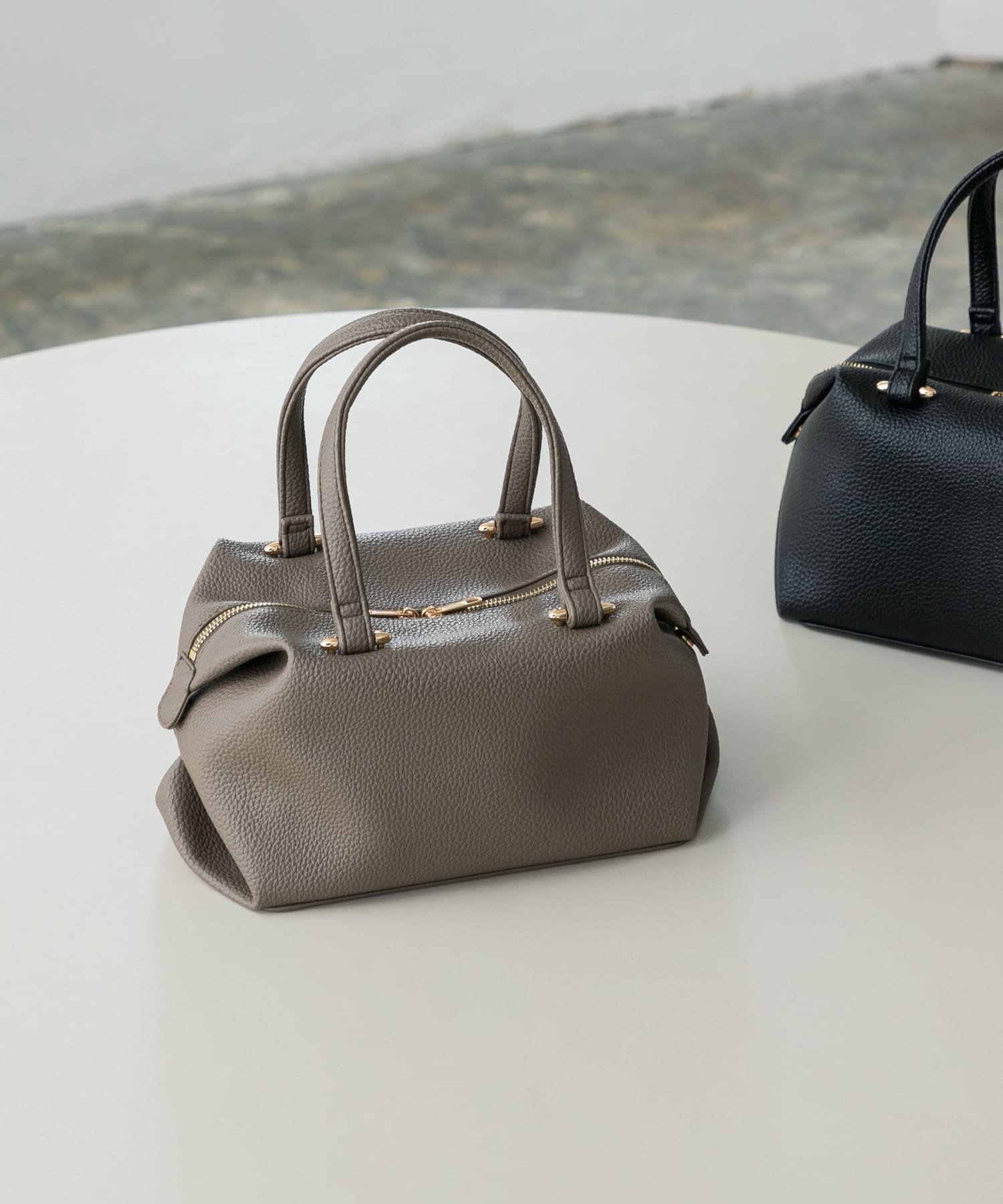 【SALE／50%OFF】URBAN RESEARCH タックボストンバッグ アーバンリサーチ バッグ ハンドバッグ ブラウン ブラック【送料無料】のサムネイル