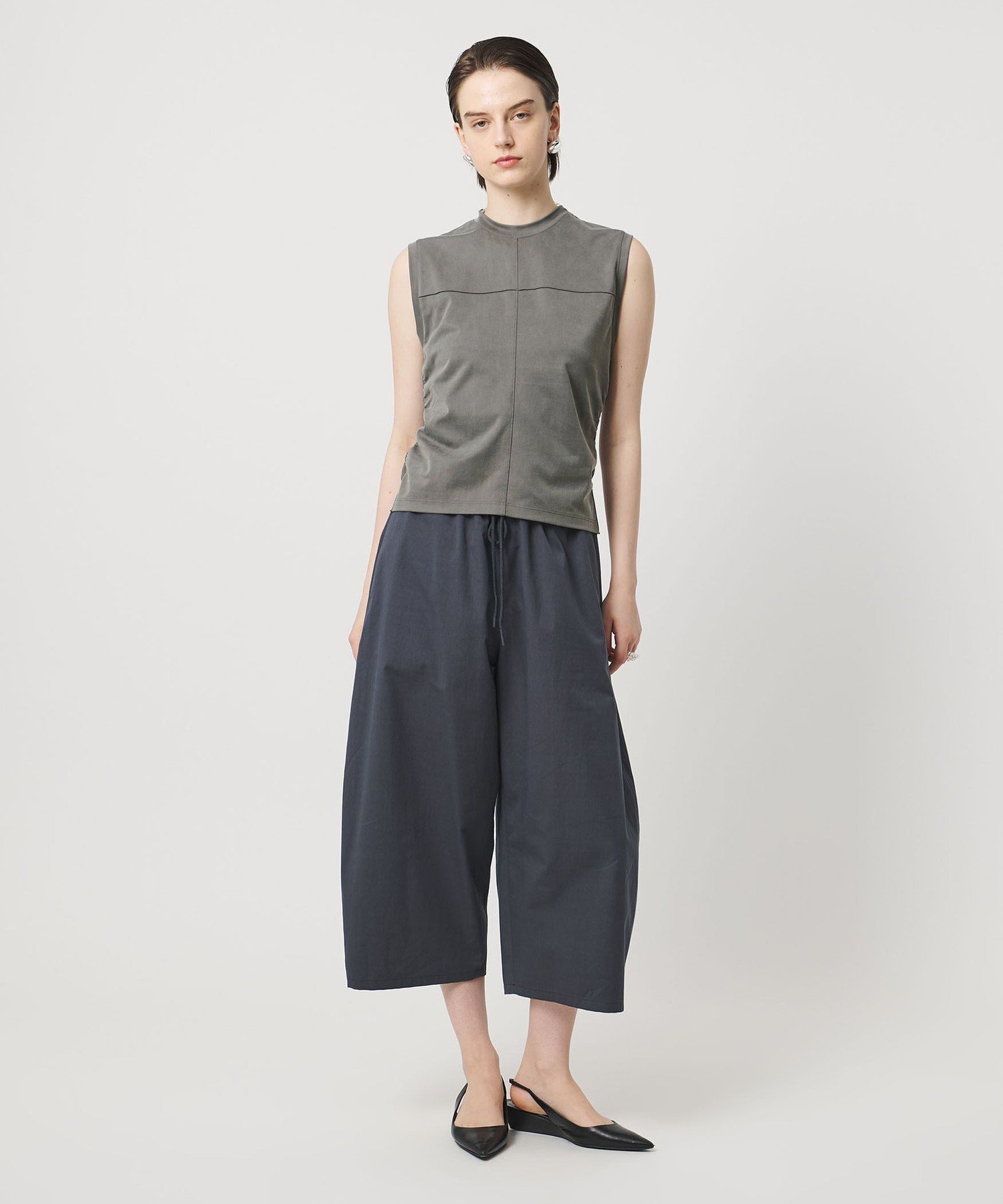 ＜ASTRAET ＞バックギャザー ノースリーブカットソー ユナイテッドアローズ トップス ノースリーブ・タンクトップ ブラック グレー