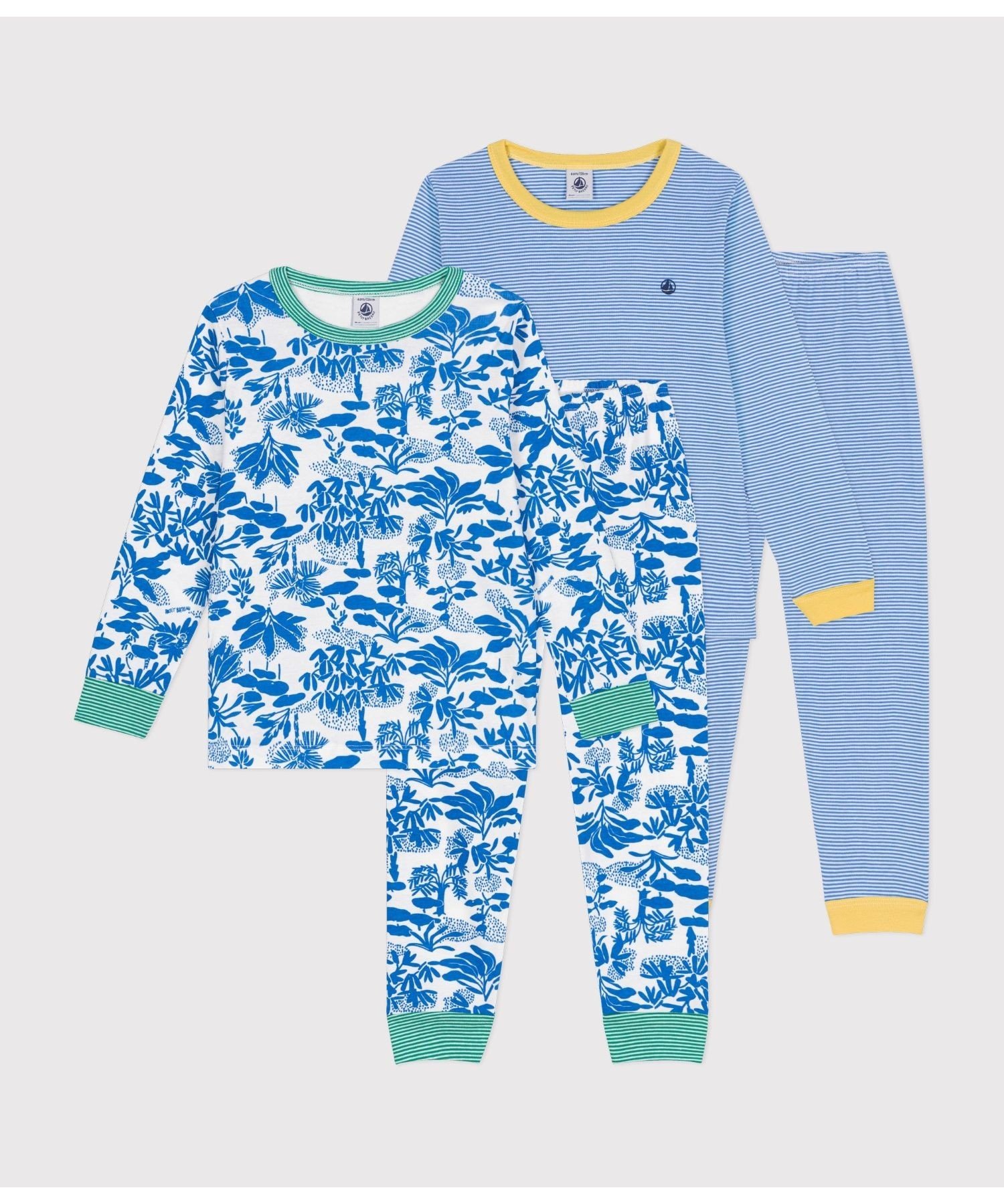 PETIT BATEAU（プチバトー）長袖パジャマ2枚組アイコニックなミラレボーダーと、爽やかなボタニカルプリントで揃えたオンライン限定長袖パジャマ2枚セットです。第二の肌と呼ばれるほどやわらかな1×1リブ編み素材を使用し、深い睡眠に誘う快適な着心地を実現。汗をかきやすくなるこれからのシーズンにぴったりなセットは自宅用としてはもちろん、ギフトにもおすすめです。型番：A0ABBA-00-040 KM6488【採寸】サイズ上　着丈上　身幅袖丈下　着丈下　ウエスト2才 86cm36cm30cm30cm45cm19cm3才 95cm38.5cm31cm32.5cm50cm19cm4才 104cm41cm32cm35cm55cm20cm5才 110cm43cm33cm37.5cm57.5cm20cm商品のサイズについて【商品詳細】モロッコ素材：コットン100%サイズ：2才 86cm、3才 95cm、4才 104cm、5才 110cm※画面上と実物では多少色具合が異なって見える場合もございます。ご了承ください。商品のカラーについて 【予約商品について】 ※「先行予約販売中」「予約販売中」をご注文の際は予約商品についてをご確認ください。PETIT BATEAU（プチバトー）長袖パジャマ2枚組アイコニックなミラレボーダーと、爽やかなボタニカルプリントで揃えたオンライン限定長袖パジャマ2枚セットです。第二の肌と呼ばれるほどやわらかな1×1リブ編み素材を使用し、深い睡眠に誘う快適な着心地を実現。汗をかきやすくなるこれからのシーズンにぴったりなセットは自宅用としてはもちろん、ギフトにもおすすめです。型番：A0ABBA-00-040 KM6488【採寸】サイズ上　着丈上　身幅袖丈下　着丈下　ウエスト2才 86cm36cm30cm30cm45cm19cm3才 95cm38.5cm31cm32.5cm50cm19cm4才 104cm41cm32cm35cm55cm20cm5才 110cm43cm33cm37.5cm57.5cm20cm商品のサイズについて【商品詳細】モロッコ素材：コットン100%サイズ：2才 86cm、3才 95cm、4才 104cm、5才 110cm※画面上と実物では多少色具合が異なって見える場合もございます。ご了承ください。商品のカラーについて 【予約商品について】 ※「先行予約販売中」「予約販売中」をご注文の際は予約商品についてをご確認ください。■重要なお知らせ※ 当店では、ギフト配送サービス及びラッピングサービスを行っておりません。ご注文者様とお届け先が違う場合でも、タグ（値札）付「納品書 兼 返品連絡票」同梱の状態でお送り致しますのでご了承ください。 ラッピング・ギフト配送について※ 2点以上ご購入の場合、全ての商品が揃い次第一括でのお届けとなります。お届け予定日の異なる商品をお買い上げの場合はご注意下さい。お急ぎの商品がございましたら分けてご購入いただきますようお願い致します。発送について ※ 買い物カートに入れるだけでは在庫確保されませんのでお早めに購入手続きをしてください。当店では在庫を複数サイトで共有しているため、同時にご注文があった場合、売切れとなってしまう事がございます。お手数ですが、ご注文後に当店からお送りする「ご注文内容の確認メール」をご確認ください。ご注文の確定について ※ Rakuten Fashionの商品ページに記載しているメーカー希望小売価格は、楽天市場「商品価格ナビ」に登録されている価格に準じています。 商品の価格についてPETIT BATEAUPETIT BATEAUのパジャマインナー・ルームウェアご注文・お届けについて発送ガイドラッピンググッズ3,980円以上送料無料ご利用ガイド