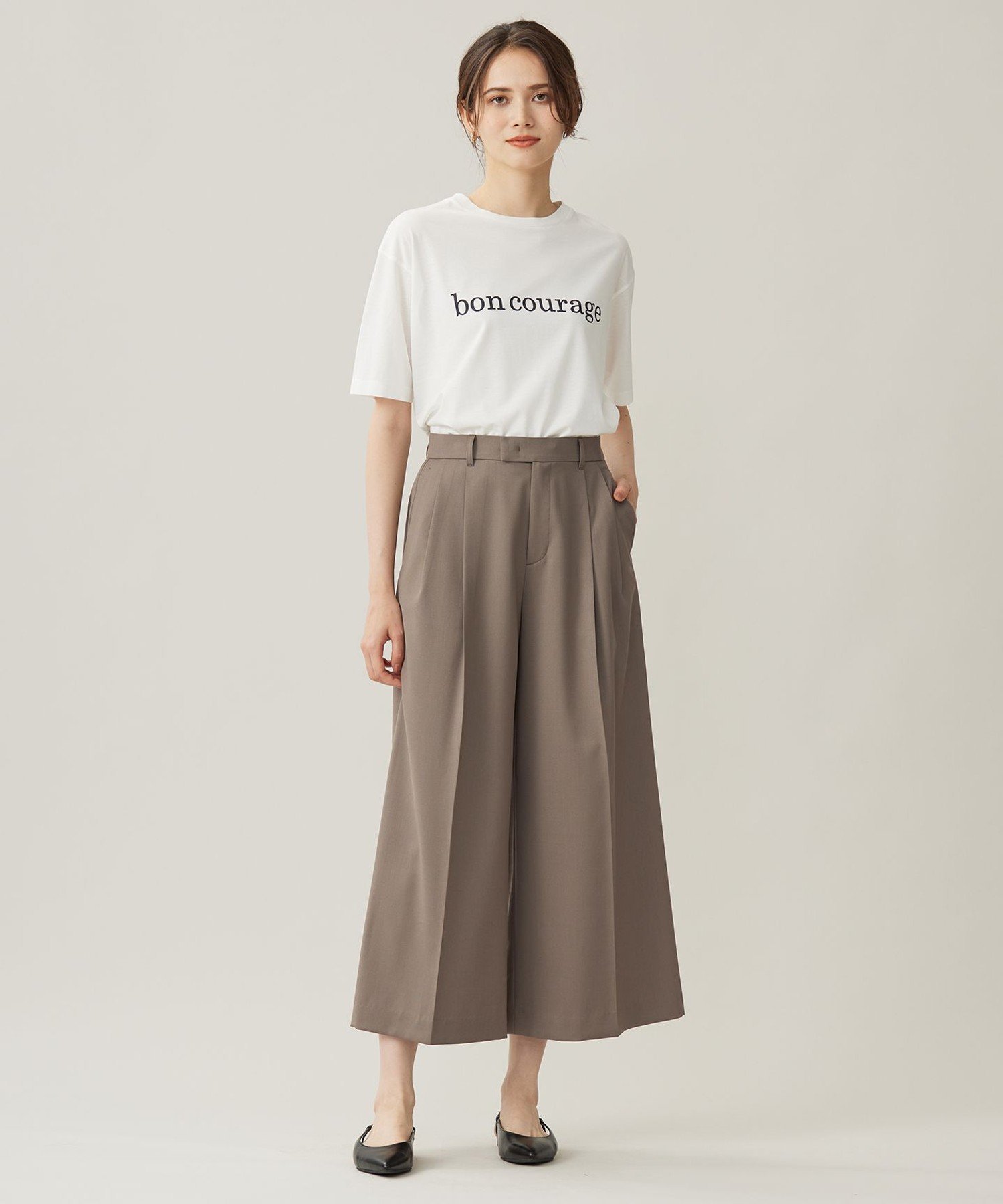自由区 【洗える】ボンクラージュロゴ Tシャツ ジユウク トップス カットソー・Tシャツ ホワイト