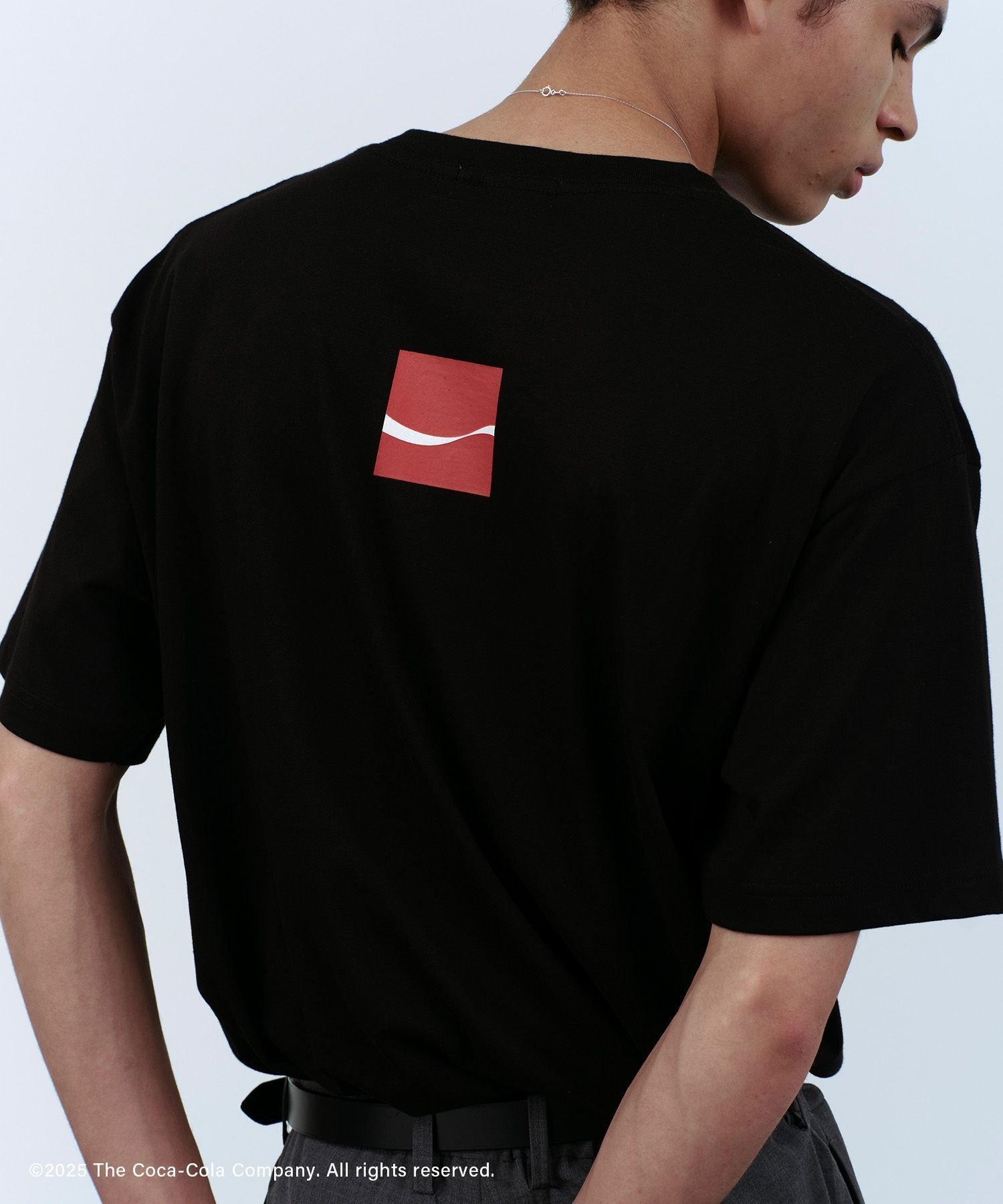 【SALE／70%OFF】ADAM ET ROPE' HOMME 【Coca-Cola】VINTAGE LOGO TEE アダムエロペ トップス カットソー・Tシャツ ホワイト ブラック