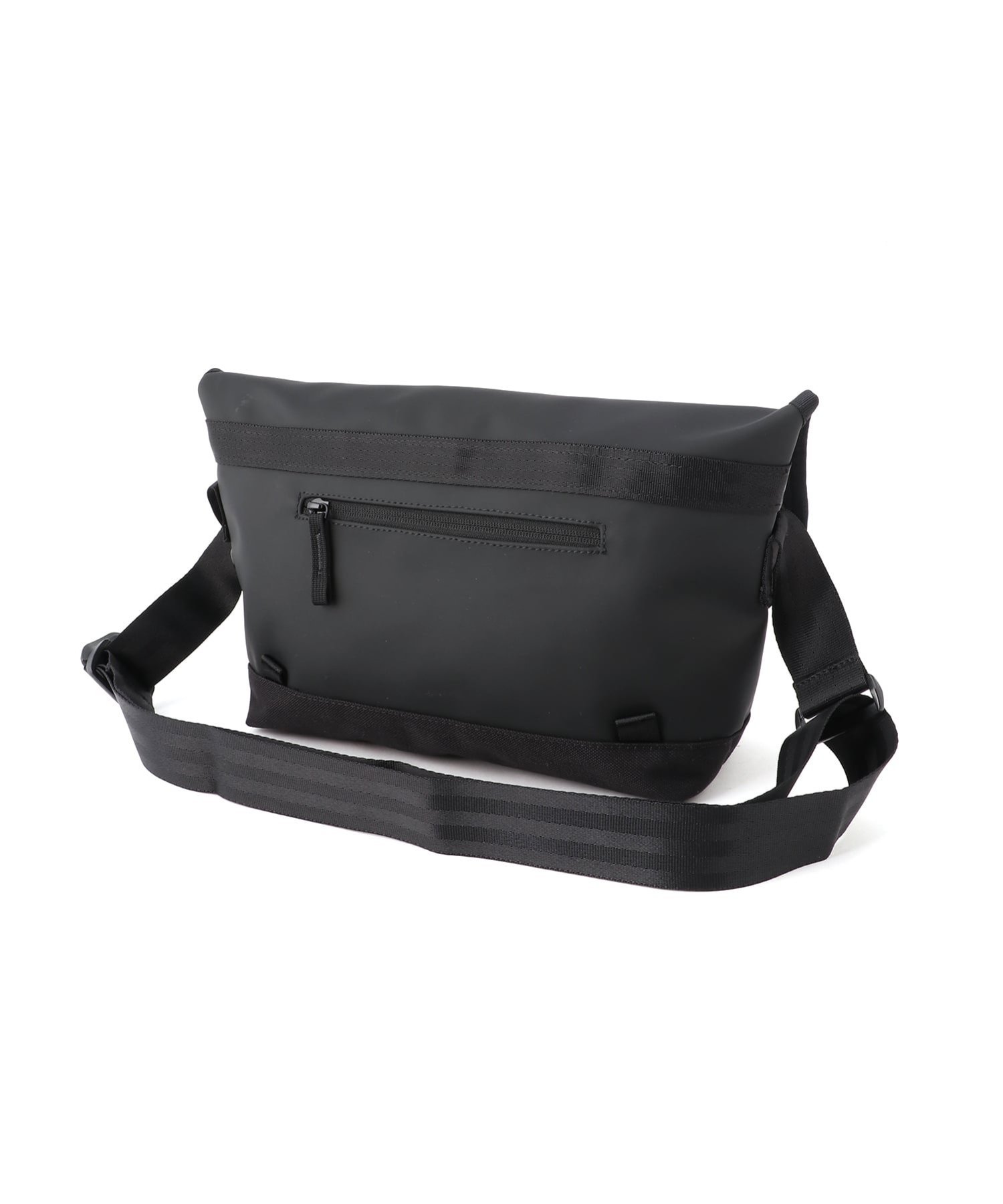 (M)COURIER FLAP MSNGR 6L クローム バッグ メッセンジャーバッグ ブラック