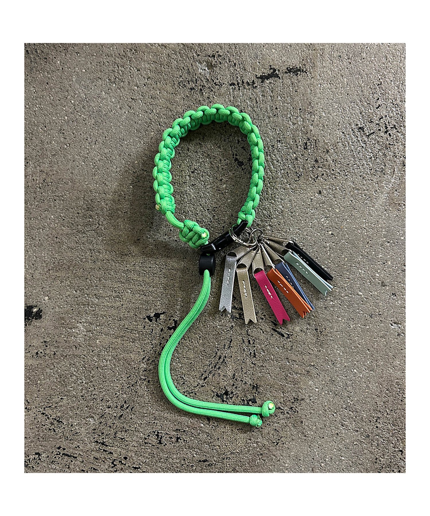 NOMINE 【cheek】drink code カラーコード ストラップ ドリンク ホルダー ノミネ ファッション雑貨 チ..