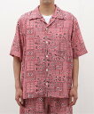 EDIFICE（エディフィス）NOMA t.d. (ノーマティーディー) Summer Shirt N37-SH01CDメーカー品番：N37-SH01CDユニークな柄に注目■デザイン〈NOMAt.d.（ノーマティーディー）〉より躍動感のあるペイズリー柄を落としこんだオープンカラーシャツ。■素材ソフトでやさしい着心地が特徴の再生繊維レクセルを採用。※カラーについて弊社販売カラー名：メーカーカラー名ブラック(001)：BLACKピンク(063)：PINK【NOMAt.d./ノーマティーディー】2005年、野口真彩子氏と佐々木拓真氏によってスタート。ハンドドローイングを活かした個性的なテキスタイルと、シンプルな中にデリケートなディテイルを加えたデザインで独自の世界観を表現している。【画像についてのご注意】※照明の関係により、実際よりも色味が違って見える場合があります。またパソコン・スマートフォンなどの環境により、若干製品と画像のカラーが異なる場合もございます。※商品の色味は、商品アップ画像をご参照ください。モデルサイズ:身長:180cm着用サイズ:4型番：24051310000120-063-003 KV7490【採寸】サイズ肩幅身幅着丈袖丈袖口34759.5702439451.562.572.528.540商品のサイズについて【商品詳細】日本素材：本体:再生繊維（レクセル）100%サイズ：3、4本体:ドライクリーニング※画面上と実物では多少色具合が異なって見える場合もございます。ご了承ください。商品のカラーについて 【予約商品について】 ※「先行予約販売中」「予約販売中」をご注文の際は予約商品についてをご確認ください。EDIFICE（エディフィス）NOMA t.d. (ノーマティーディー) Summer Shirt N37-SH01CDメーカー品番：N37-SH01CDユニークな柄に注目■デザイン〈NOMAt.d.（ノーマティーディー）〉より躍動感のあるペイズリー柄を落としこんだオープンカラーシャツ。■素材ソフトでやさしい着心地が特徴の再生繊維レクセルを採用。※カラーについて弊社販売カラー名：メーカーカラー名ブラック(001)：BLACKピンク(063)：PINK【NOMAt.d./ノーマティーディー】2005年、野口真彩子氏と佐々木拓真氏によってスタート。ハンドドローイングを活かした個性的なテキスタイルと、シンプルな中にデリケートなディテイルを加えたデザインで独自の世界観を表現している。【画像についてのご注意】※照明の関係により、実際よりも色味が違って見える場合があります。またパソコン・スマートフォンなどの環境により、若干製品と画像のカラーが異なる場合もございます。※商品の色味は、商品アップ画像をご参照ください。モデルサイズ:身長:180cm着用サイズ:4型番：24051310000120-063-003 KV7490【採寸】サイズ肩幅身幅着丈袖丈袖口34759.5702439451.562.572.528.540商品のサイズについて【商品詳細】日本素材：本体:再生繊維（レクセル）100%サイズ：3、4本体:ドライクリーニング※画面上と実物では多少色具合が異なって見える場合もございます。ご了承ください。商品のカラーについて 【予約商品について】 ※「先行予約販売中」「予約販売中」をご注文の際は予約商品についてをご確認ください。■重要なお知らせ※ 当店では、ギフト配送サービス及びラッピングサービスを行っておりません。ご注文者様とお届け先が違う場合でも、タグ（値札）付「納品書 兼 返品連絡票」同梱の状態でお送り致しますのでご了承ください。 ラッピング・ギフト配送について※ 2点以上ご購入の場合、全ての商品が揃い次第一括でのお届けとなります。お届け予定日の異なる商品をお買い上げの場合はご注意下さい。お急ぎの商品がございましたら分けてご購入いただきますようお願い致します。発送について ※ 買い物カートに入れるだけでは在庫確保されませんのでお早めに購入手続きをしてください。当店では在庫を複数サイトで共有しているため、同時にご注文があった場合、売切れとなってしまう事がございます。お手数ですが、ご注文後に当店からお送りする「ご注文内容の確認メール」をご確認ください。ご注文の確定について ※ Rakuten Fashionの商品ページに記載しているメーカー希望小売価格は、楽天市場「商品価格ナビ」に登録されている価格に準じています。 商品の価格についてEDIFICEEDIFICEのシャツ・ブラウストップスご注文・お届けについて発送ガイドラッピンググッズ3,980円以上送料無料ご利用ガイド