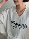 【SALE/60%OFF】SM2 ロゴ刺繍Vネック布帛Tシャツ サマンサモスモス トップス カットソー・Tシャツ ホワイト パープル ネイビー