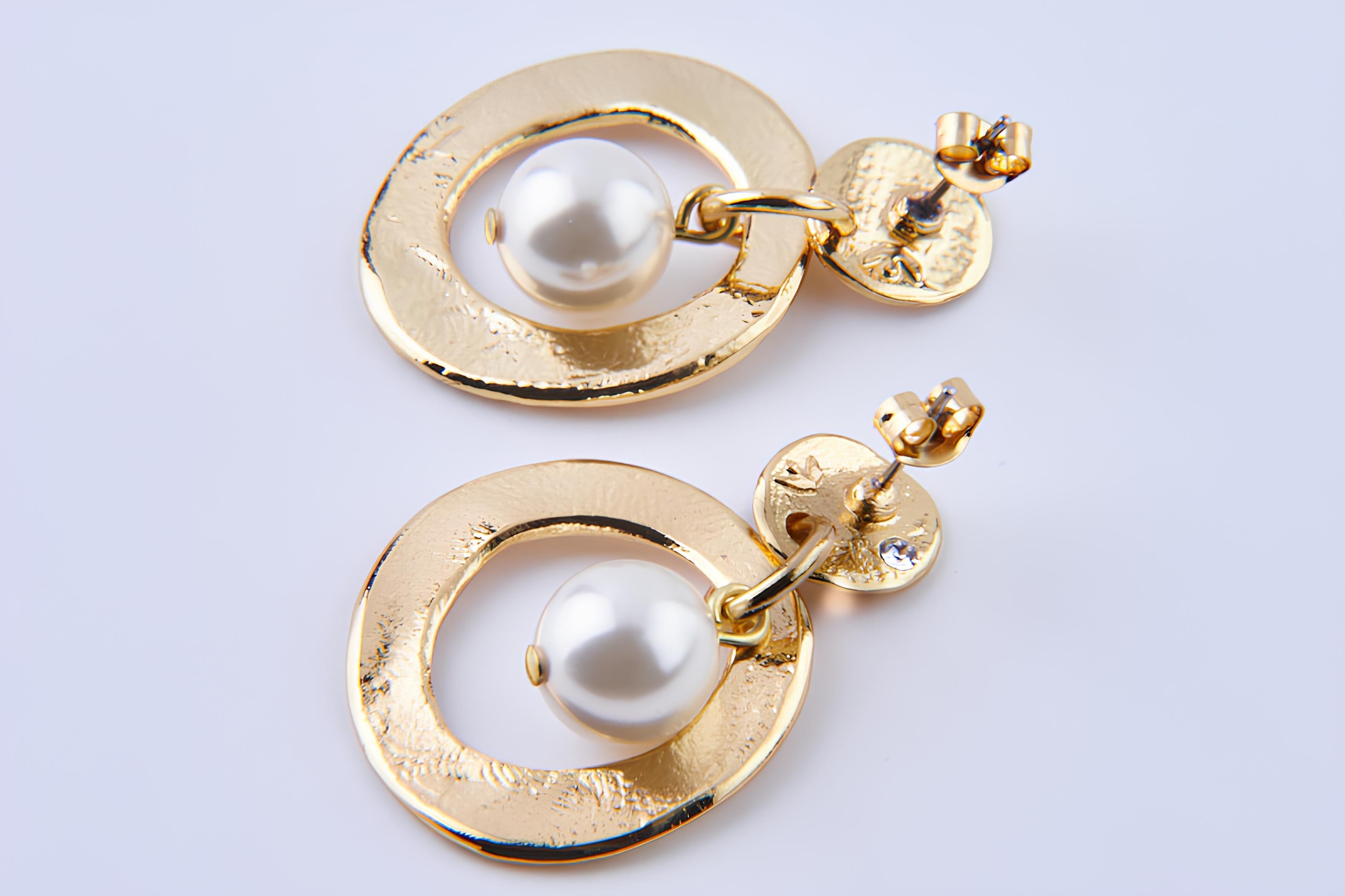 CECILE ET JEANNE パールフープピアス セシル・エ・ジャンヌ アクセサリー・腕時計 ピアス【送料無料】