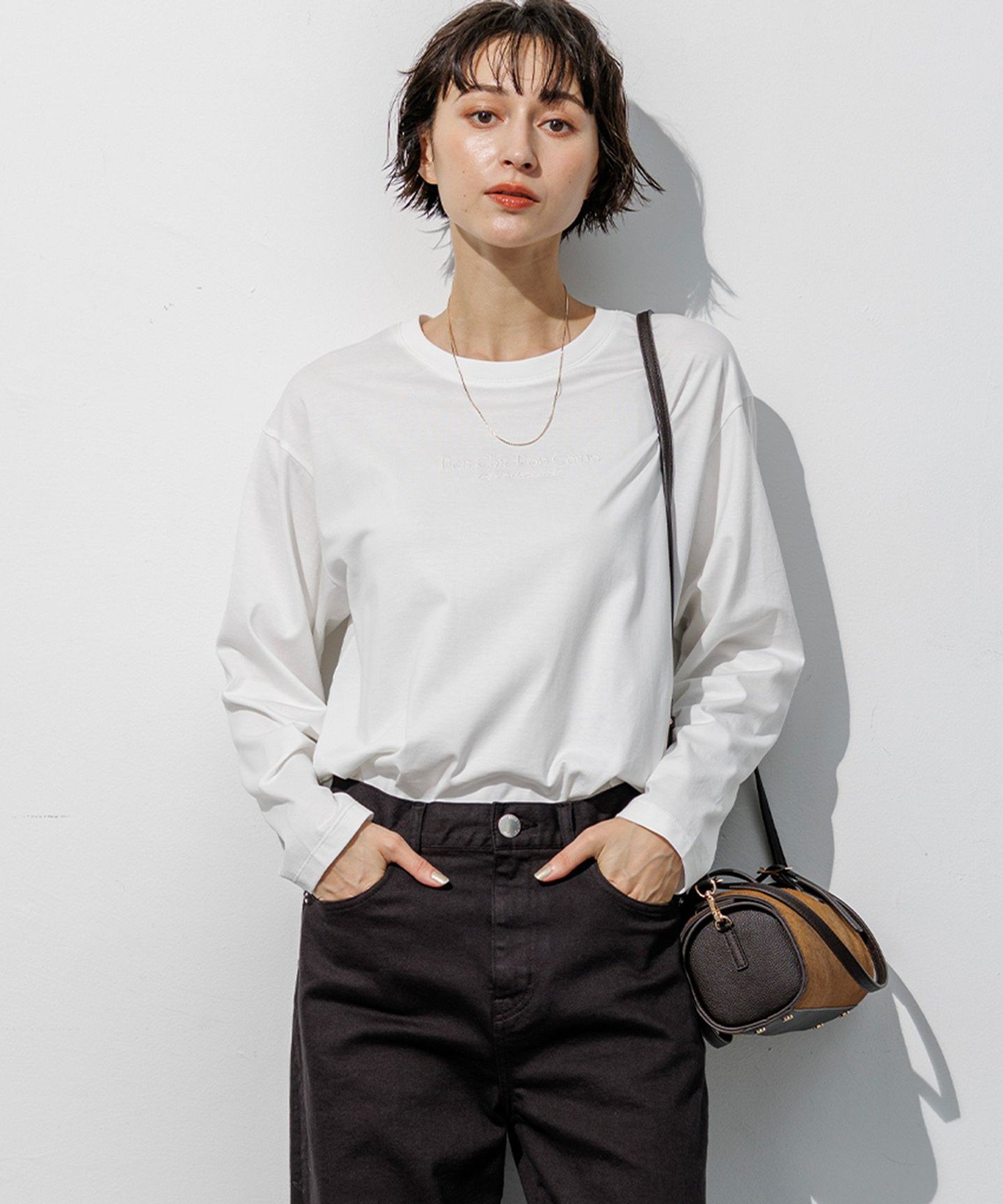23区 L リラクシーシルエット ロゴ刺繍 ロング Tシャツ ニジュウサンク トップス カットソー・Tシャツ ホワイト
