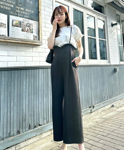 Feroux 【洗える】フリルデザイン・サス付きパンツ フェルゥ オールインワン・オーバーオール オーバーオール・サロペット ベージュ ブラック【送料無料】 Feroux 【洗える】フリルデザイン・サス付きパンツ フェルゥ オールインワン・オーバーオール オーバーオール・サロペット ベージュ ブラック【送料無料】