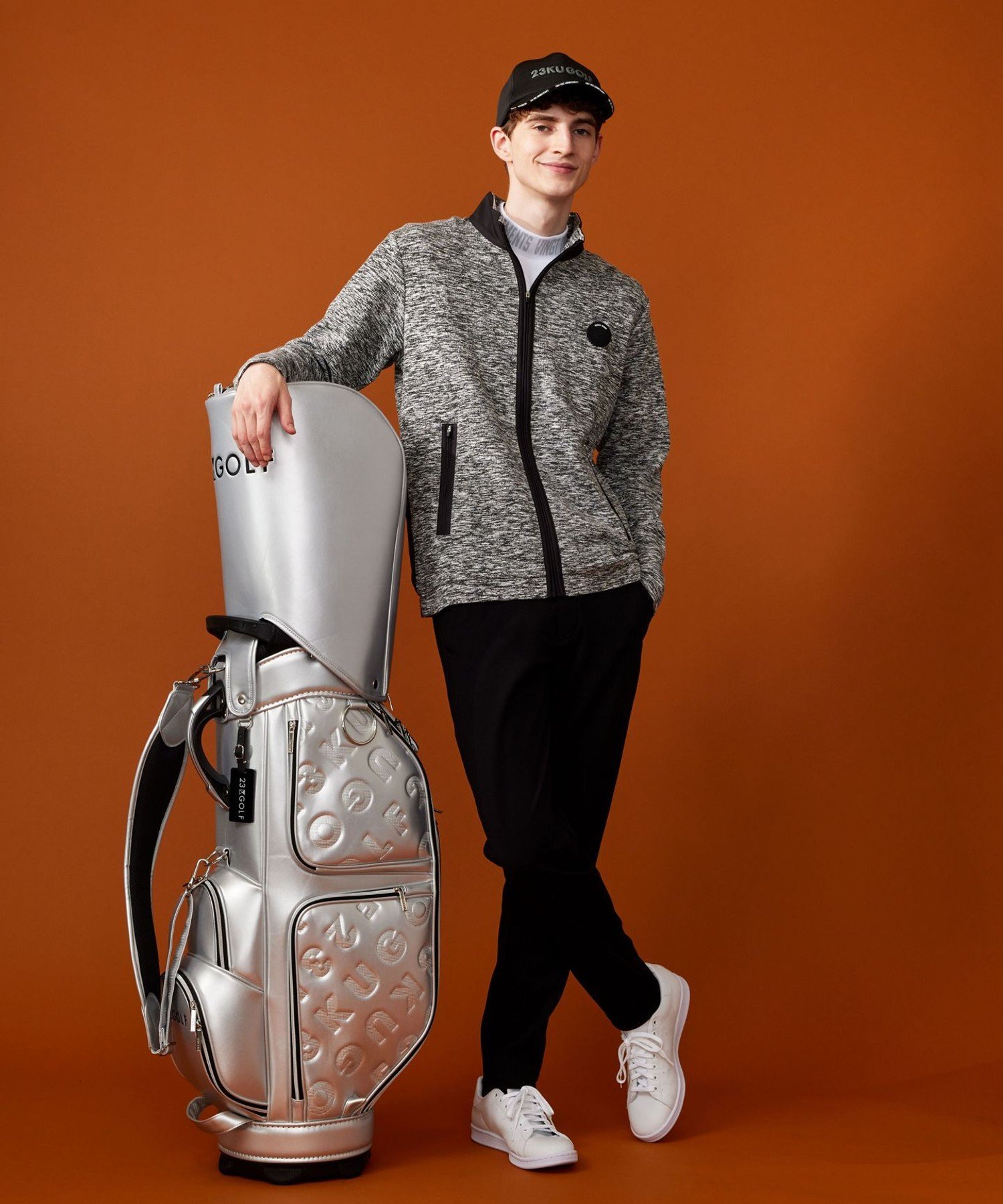 23区GOLF 【UNISEX】ロゴエンボス キャディバッグ ニジュウサンクゴルフ スポーツ・アウトドア用品 ゴルフグッズ シルバー ブラック【送料無料】