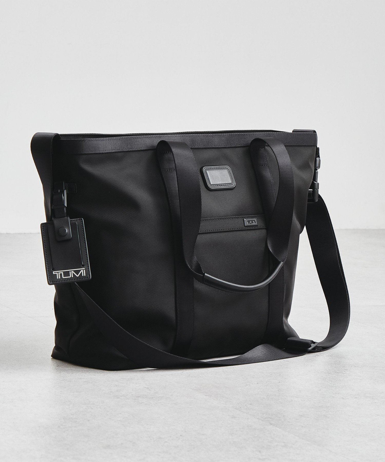 楽天市場】tumi トートバッグの通販 楽天市場】tumi トートバッグの通販