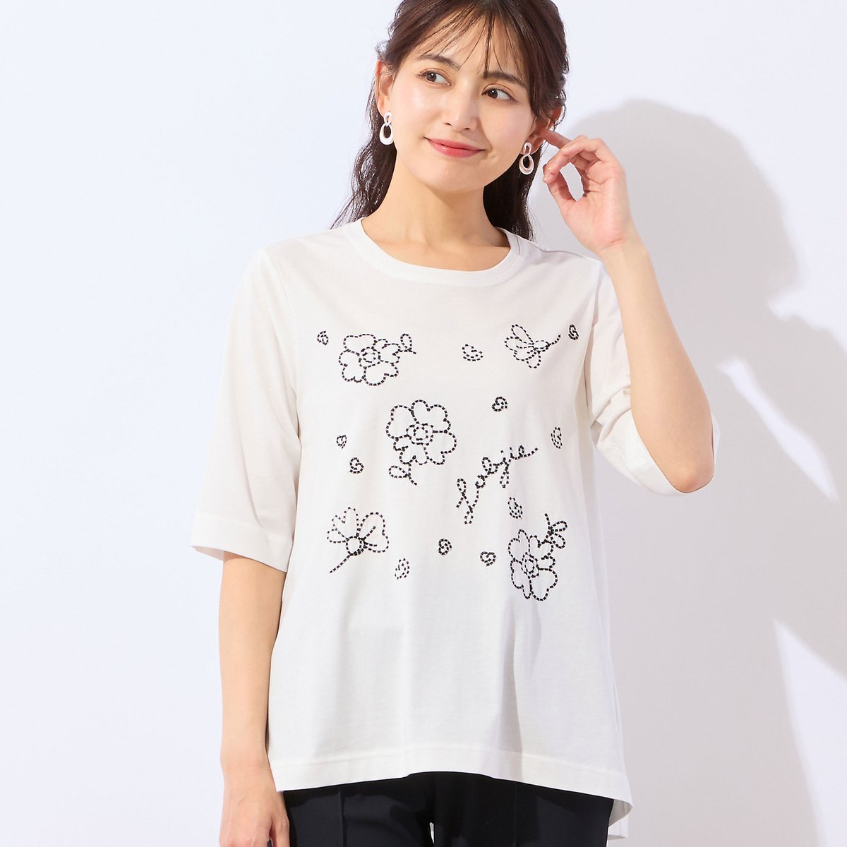 LOBJIE 【洗える・綿100%】花刺繍AラインTシャツ ロブジェ トップス カットソー・Tシャツ ホワイト グリーン ブラック